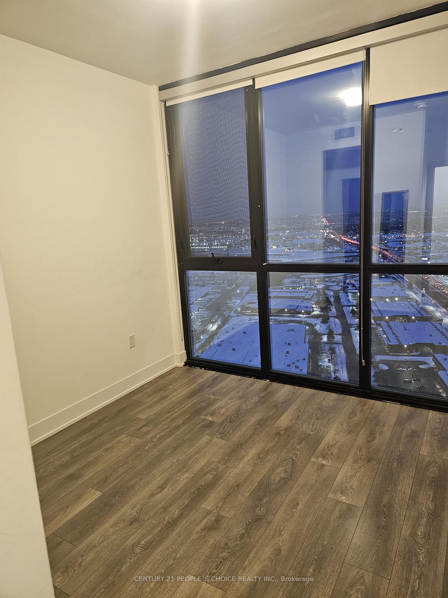 Photo 7 of Unit 3501, 2908 Highway 7 Road, Vaughan, Vaughan Corporate Centre — HOMEH