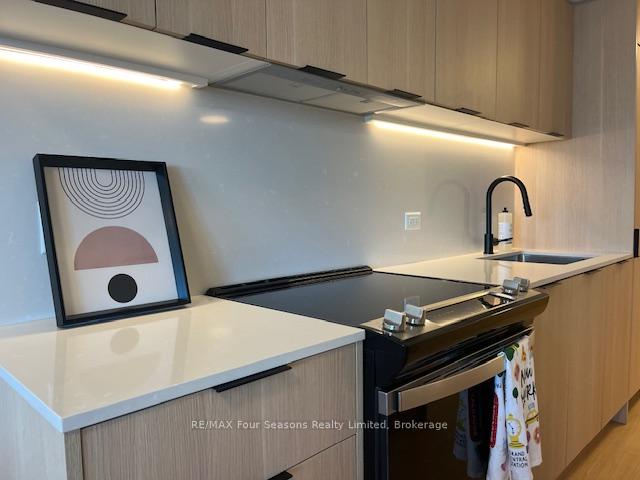 Photo 9 of Unit 419, 31 Huron Street, Collingwood — HOMEH