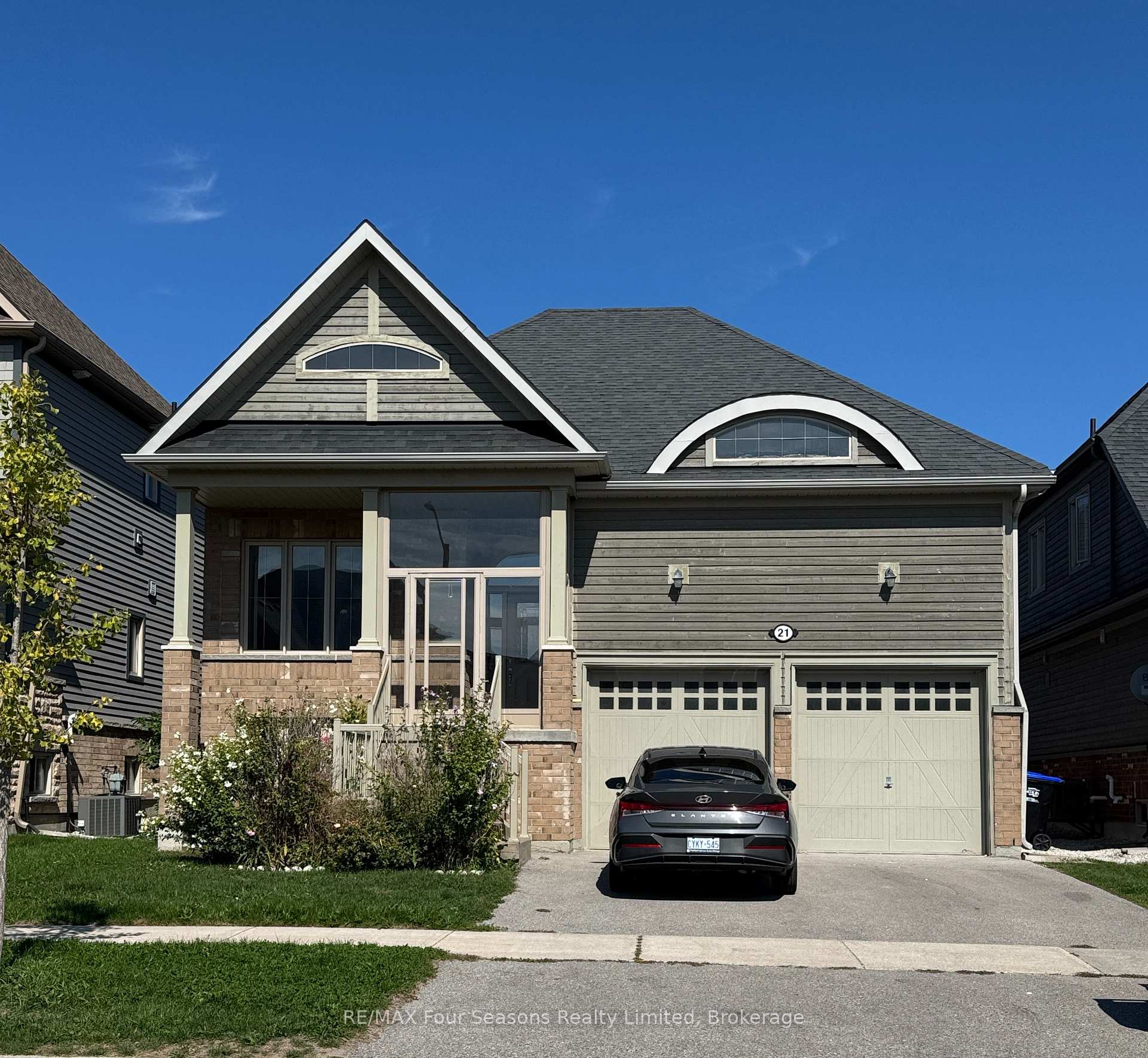 Photo 1 of Unit UPPER, 21 Cooper Street, Collingwood — HOMEH