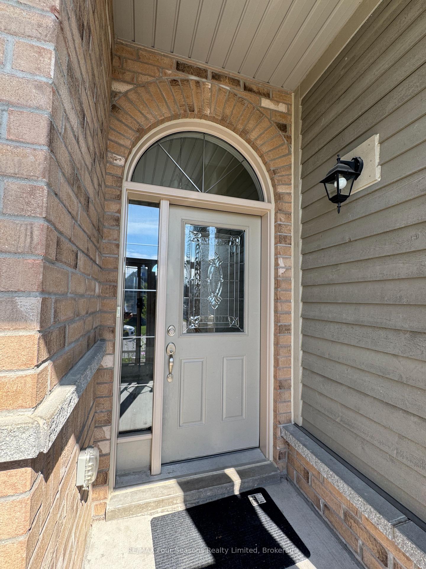 Photo 2 of Unit UPPER, 21 Cooper Street, Collingwood — HOMEH