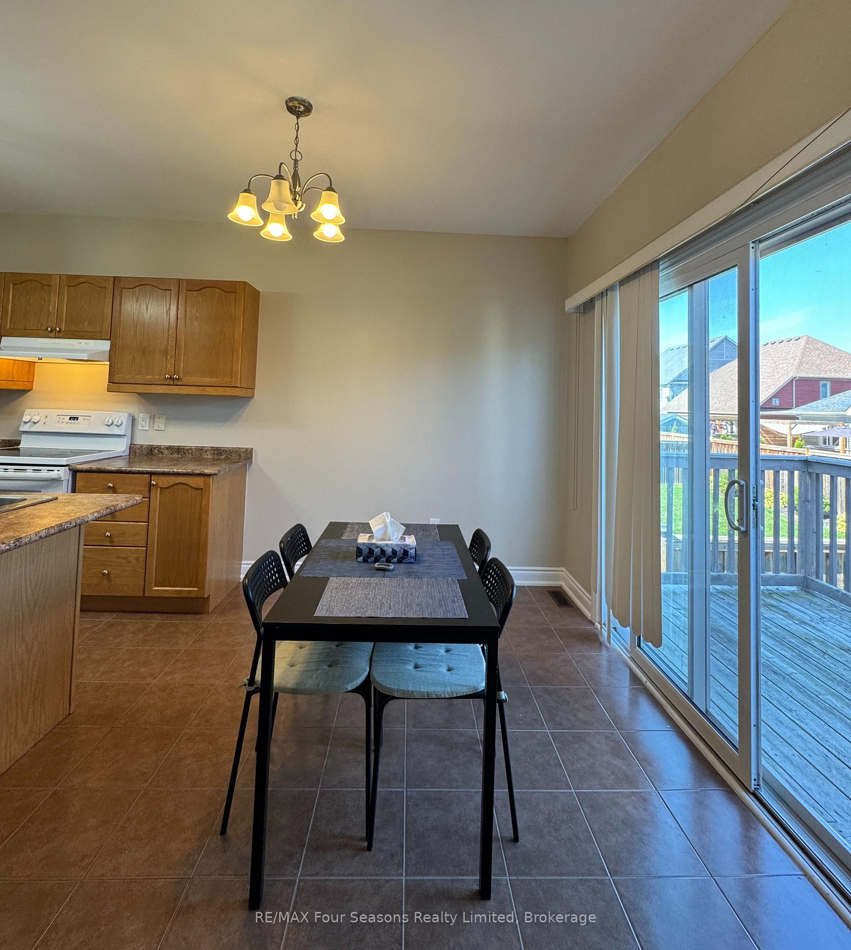 Photo 15 of Unit UPPER, 21 Cooper Street, Collingwood — HOMEH