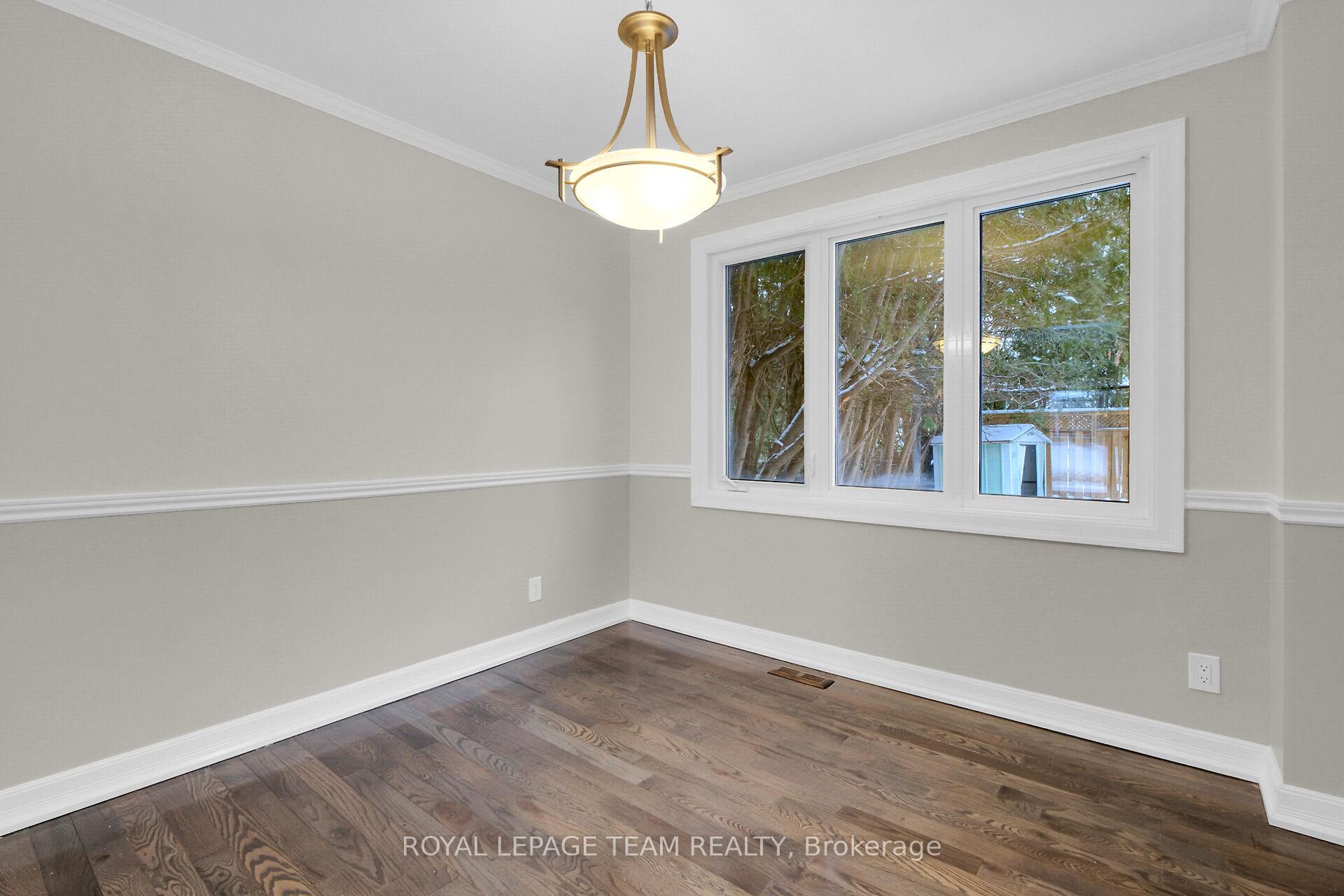 Photo 12 of 2193 Valley Drive, Ottawa, Elmvale Acres/Urbandale — HOMEH