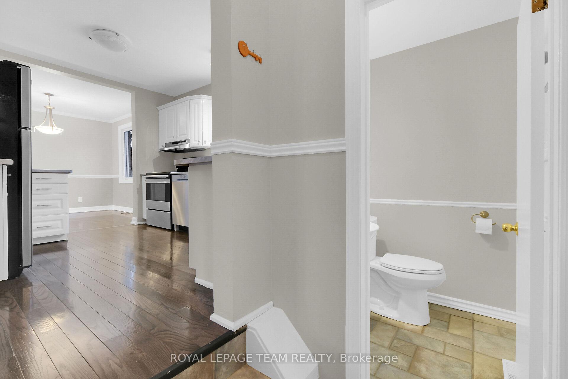 Photo 17 of 2193 Valley Drive, Ottawa, Elmvale Acres/Urbandale — HOMEH