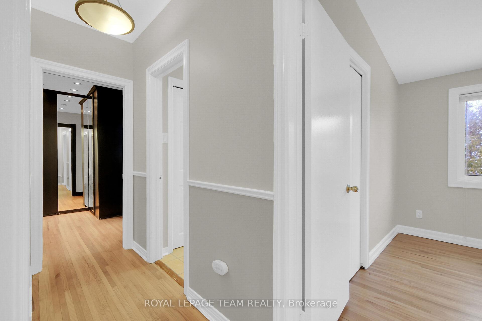 Photo 19 of 2193 Valley Drive, Ottawa, Elmvale Acres/Urbandale — HOMEH
