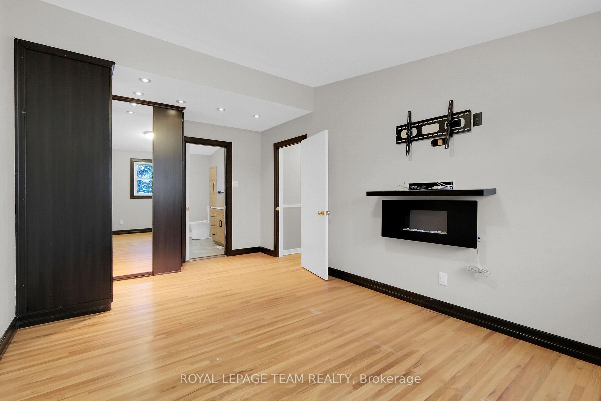 Photo 20 of 2193 Valley Drive, Ottawa, Elmvale Acres/Urbandale — HOMEH