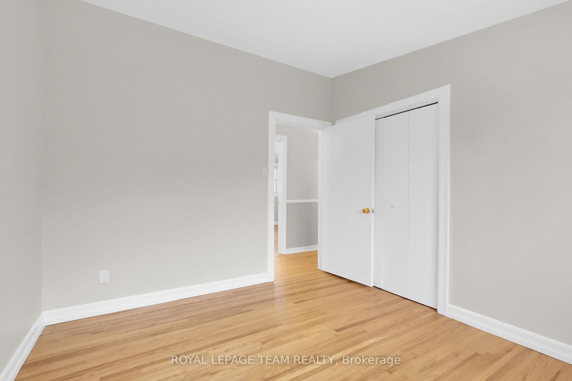 Photo 31 of 2193 Valley Drive, Ottawa, Elmvale Acres/Urbandale — HOMEH