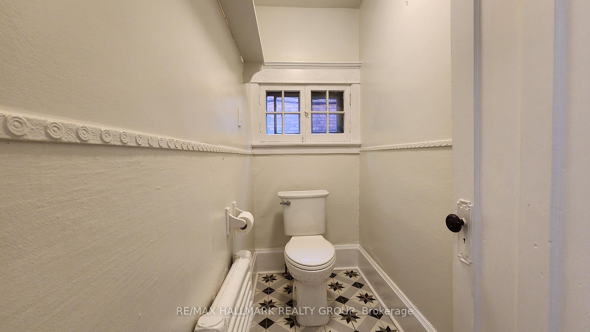 Photo 16 of Unit 2, 122 Fourth Avenue, Ottawa, Glebe — HOMEH