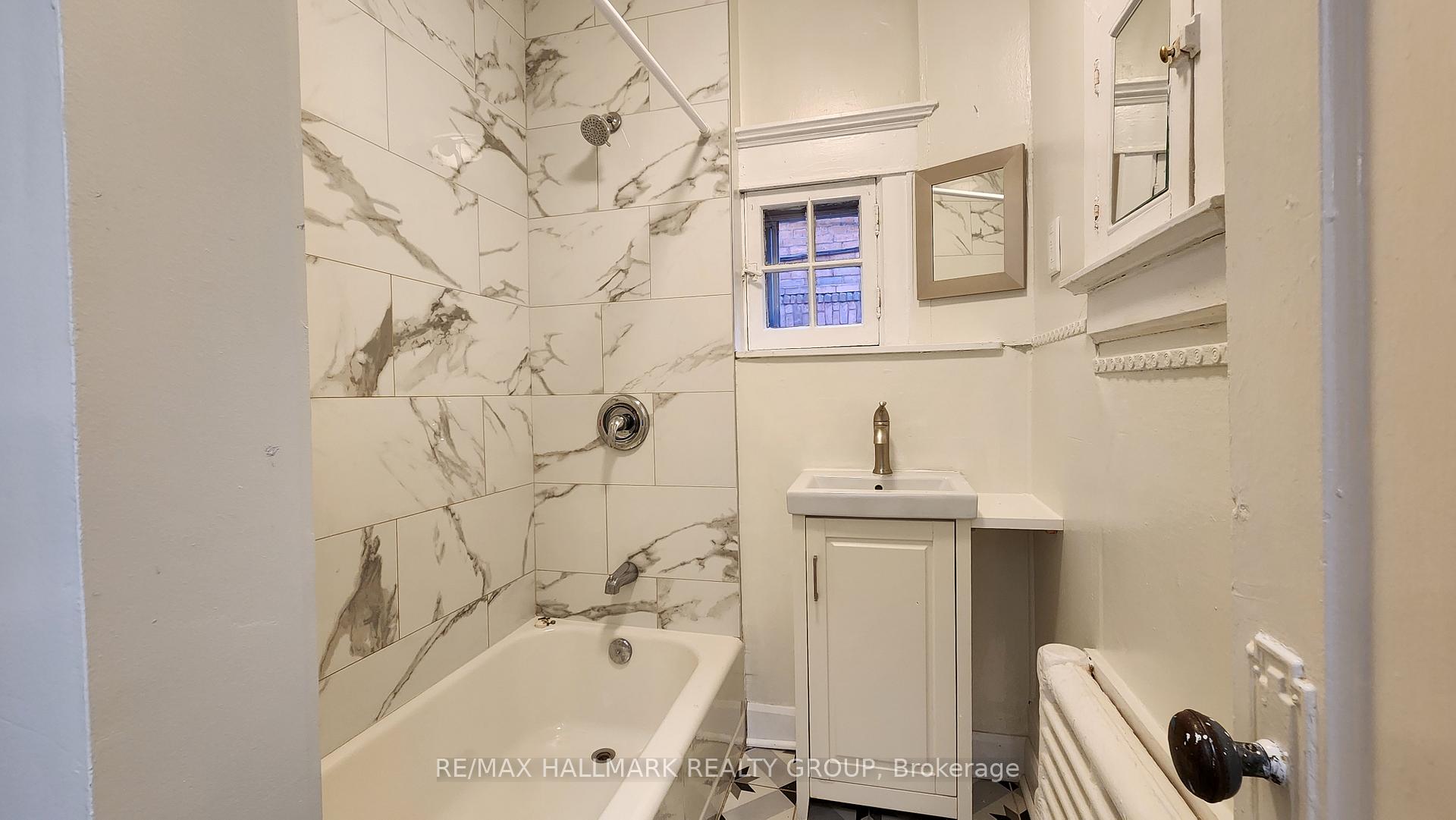 Photo 17 of Unit 2, 122 Fourth Avenue, Ottawa, Glebe — HOMEH