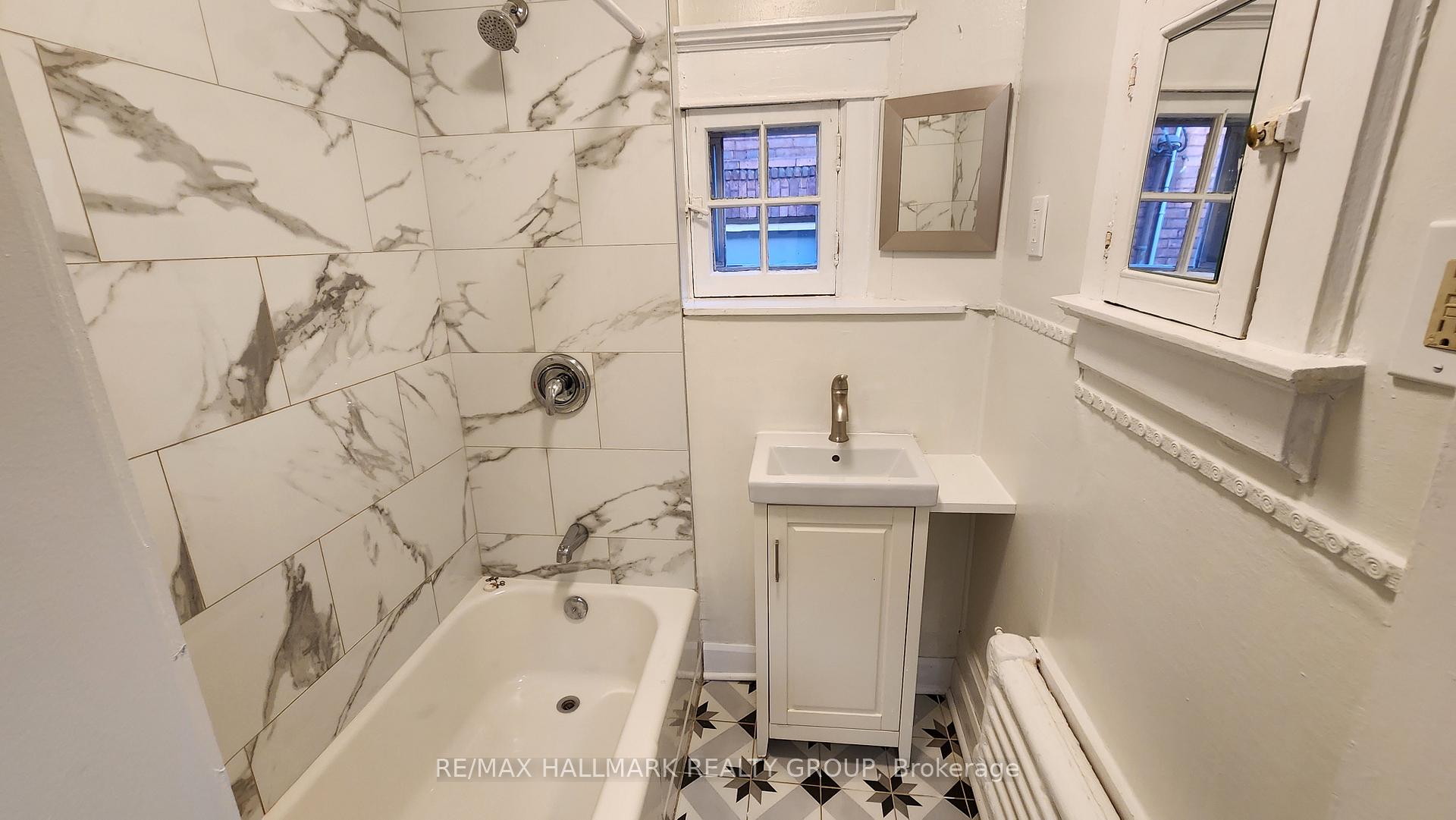 Photo 18 of Unit 2, 122 Fourth Avenue, Ottawa, Glebe — HOMEH