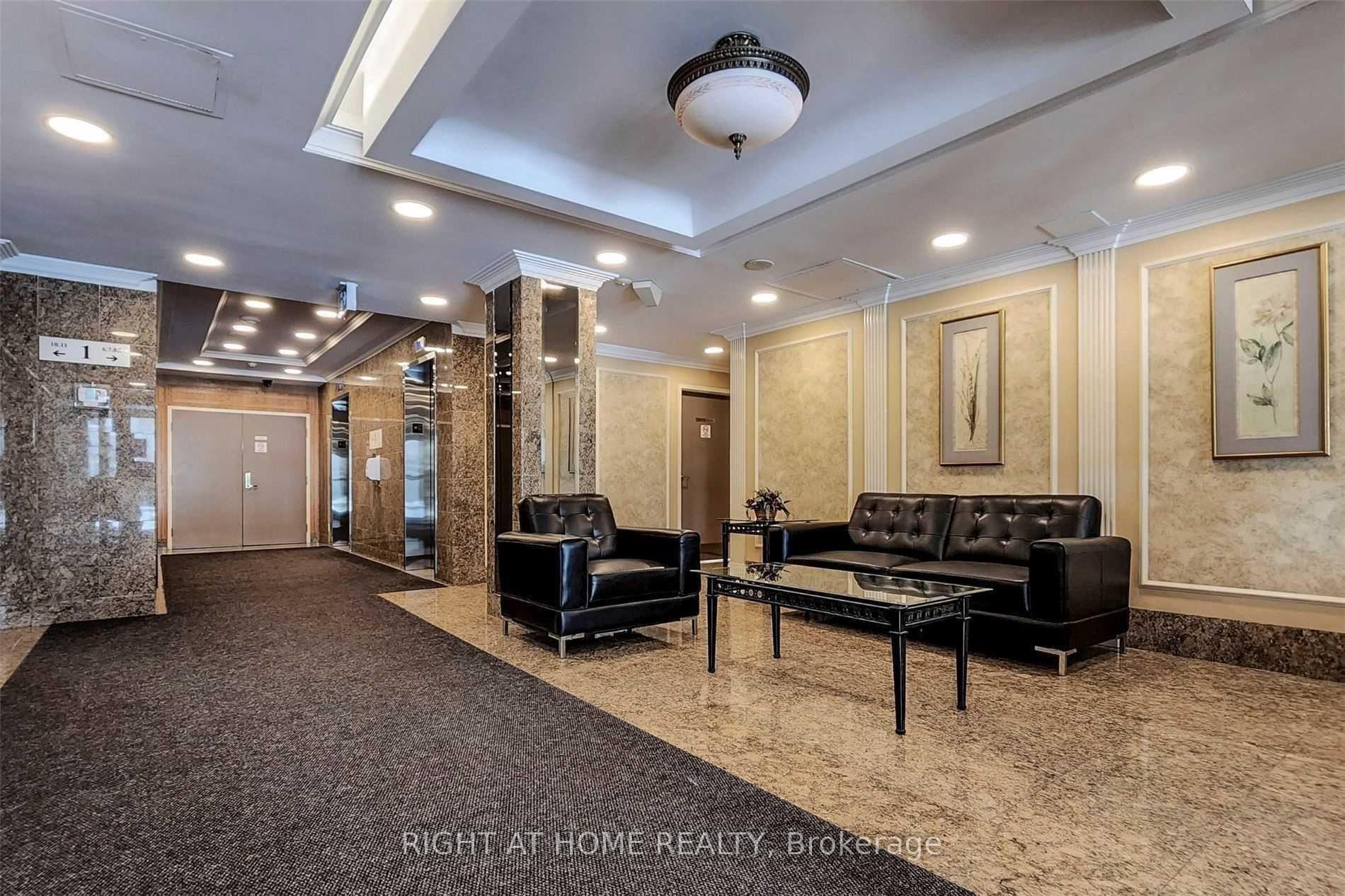 Photo 8 of Unit 906, 135 Pond Drive, Markham, Commerce Valley — HOMEH