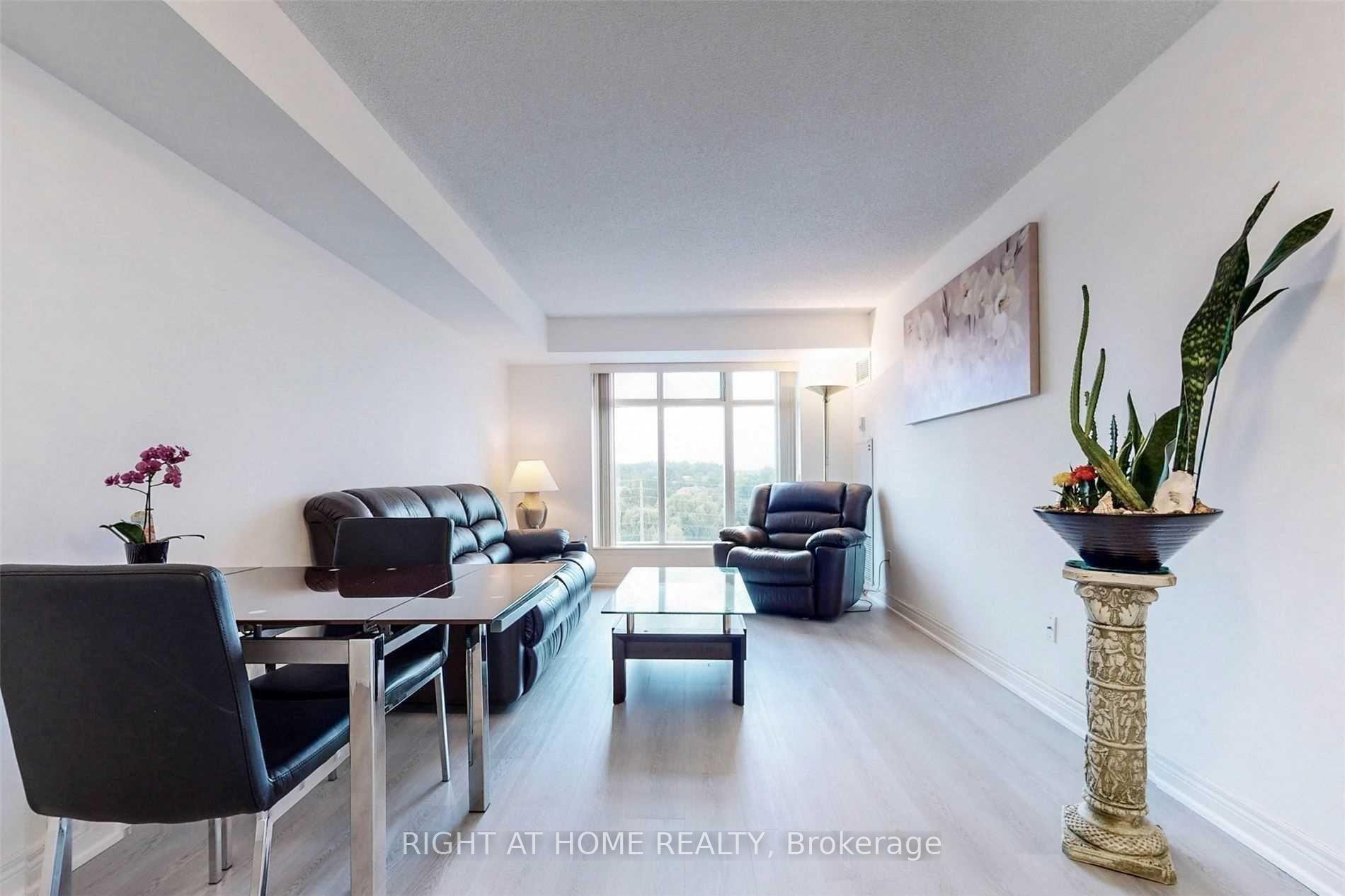 Photo 10 of Unit 906, 135 Pond Drive, Markham, Commerce Valley — HOMEH