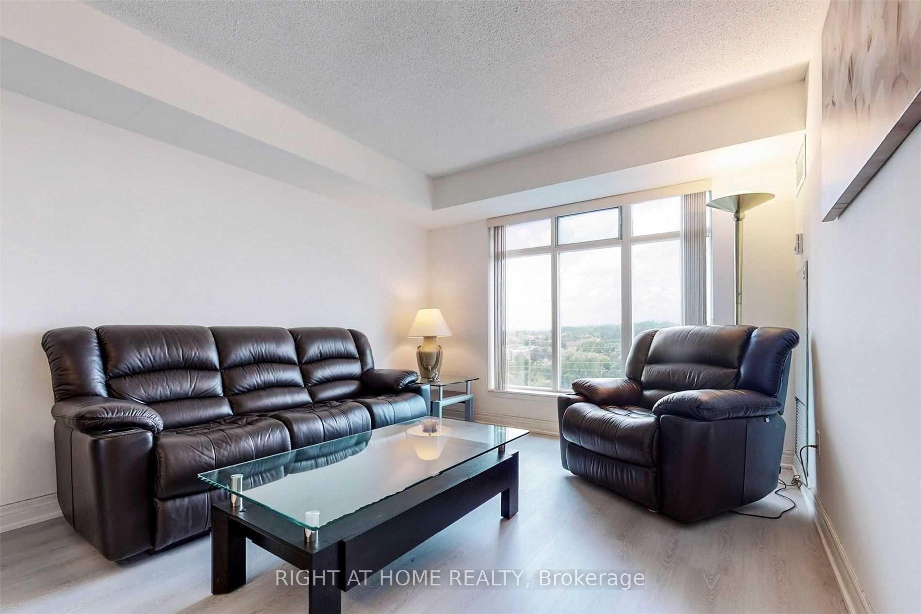 Photo 11 of Unit 906, 135 Pond Drive, Markham, Commerce Valley — HOMEH