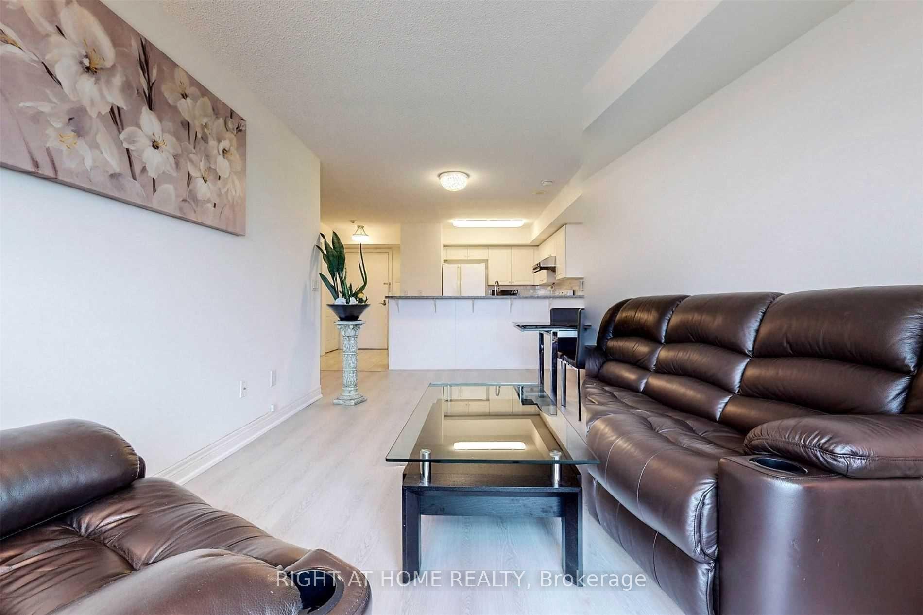 Photo 13 of Unit 906, 135 Pond Drive, Markham, Commerce Valley — HOMEH