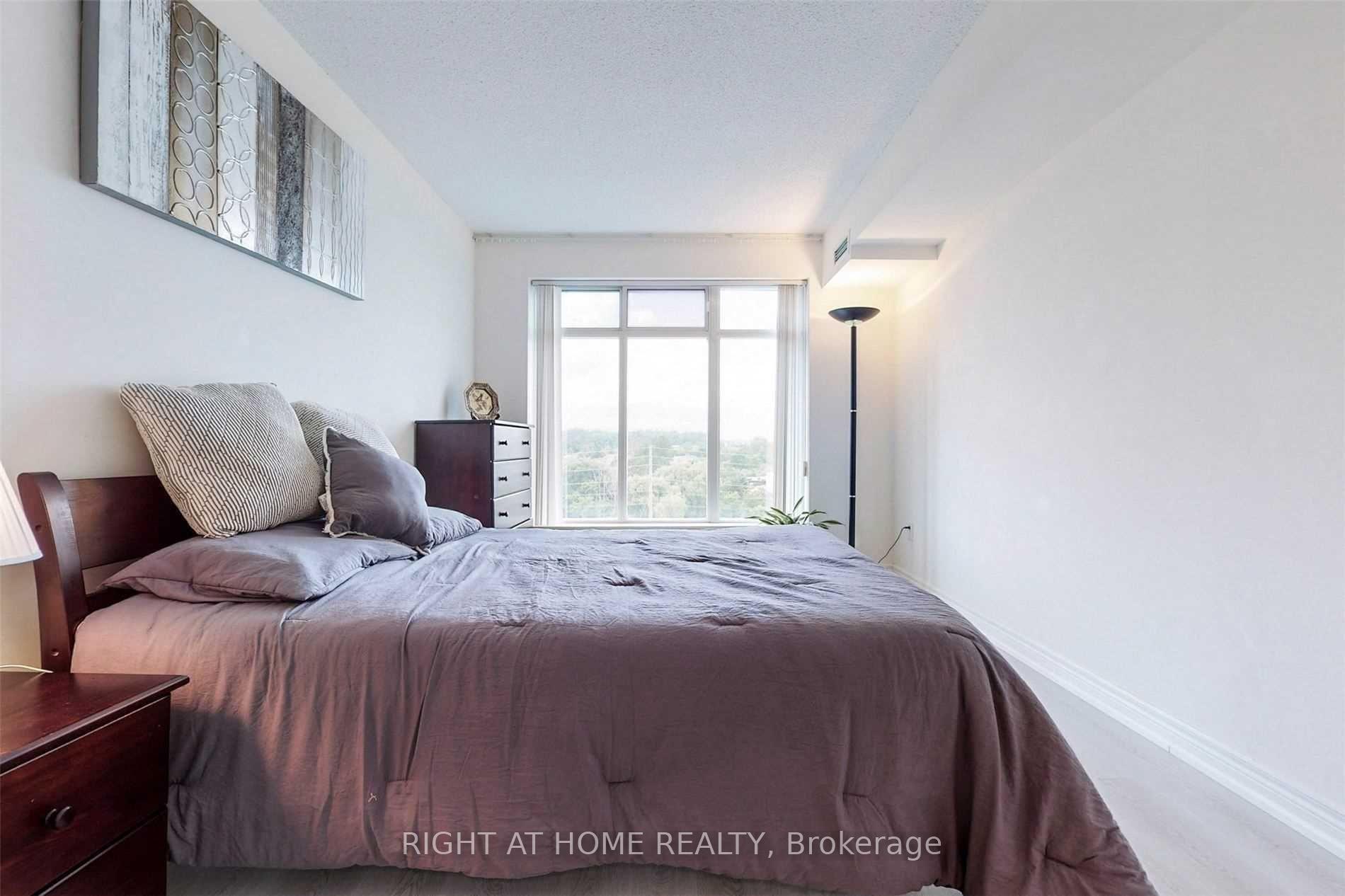 Photo 19 of Unit 906, 135 Pond Drive, Markham, Commerce Valley — HOMEH