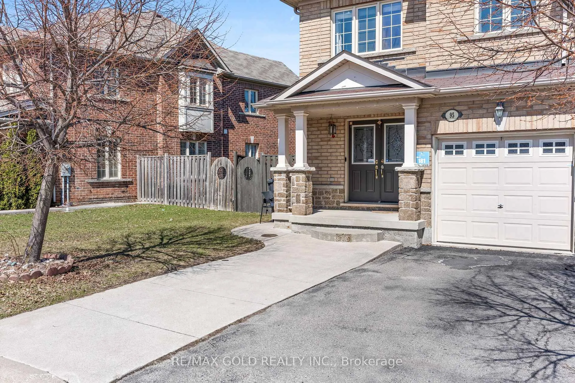 Photo 3 of 95 Cedarbrook Road, Brampton, Sandringham-Wellington — HOMEH