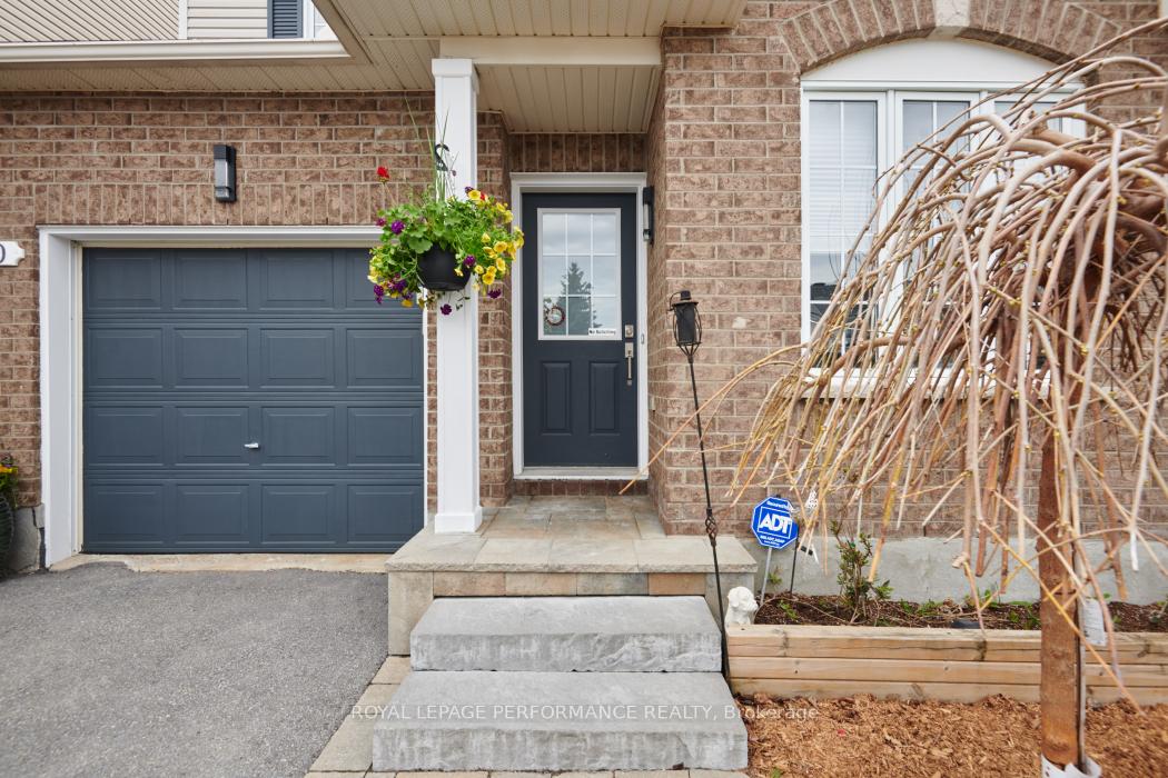 Photo 3 of 10 San Mateo Drive, Ottawa, Barrhaven - Longfields — HOMEH