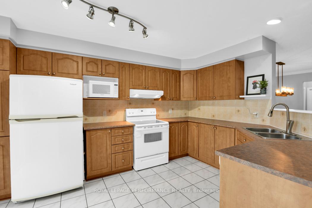 Photo 12 of 10 San Mateo Drive, Ottawa, Barrhaven - Longfields — HOMEH