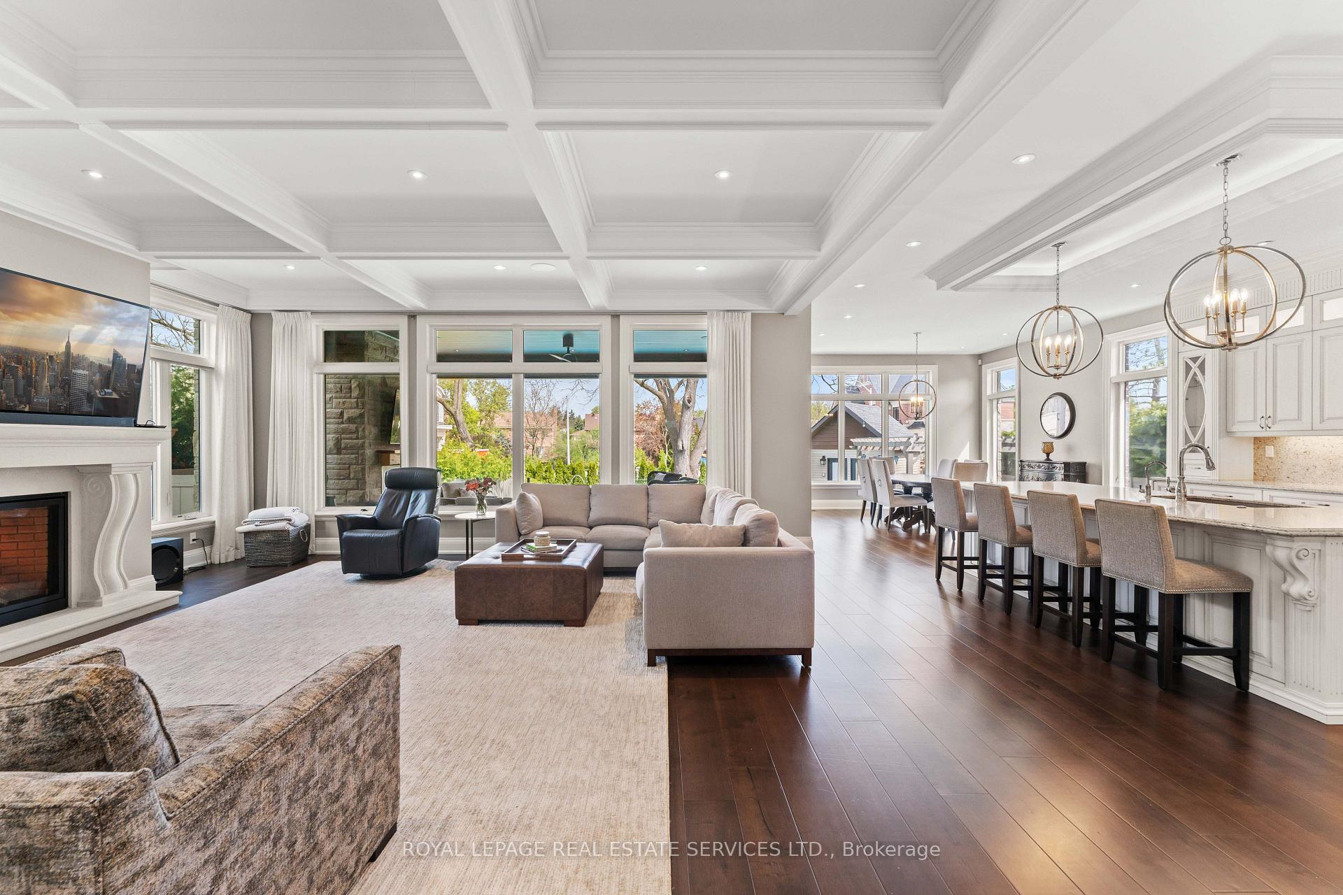 Photo 11 of 50 Fairway Drive, Aurora, Aurora Highlands — HOMEH