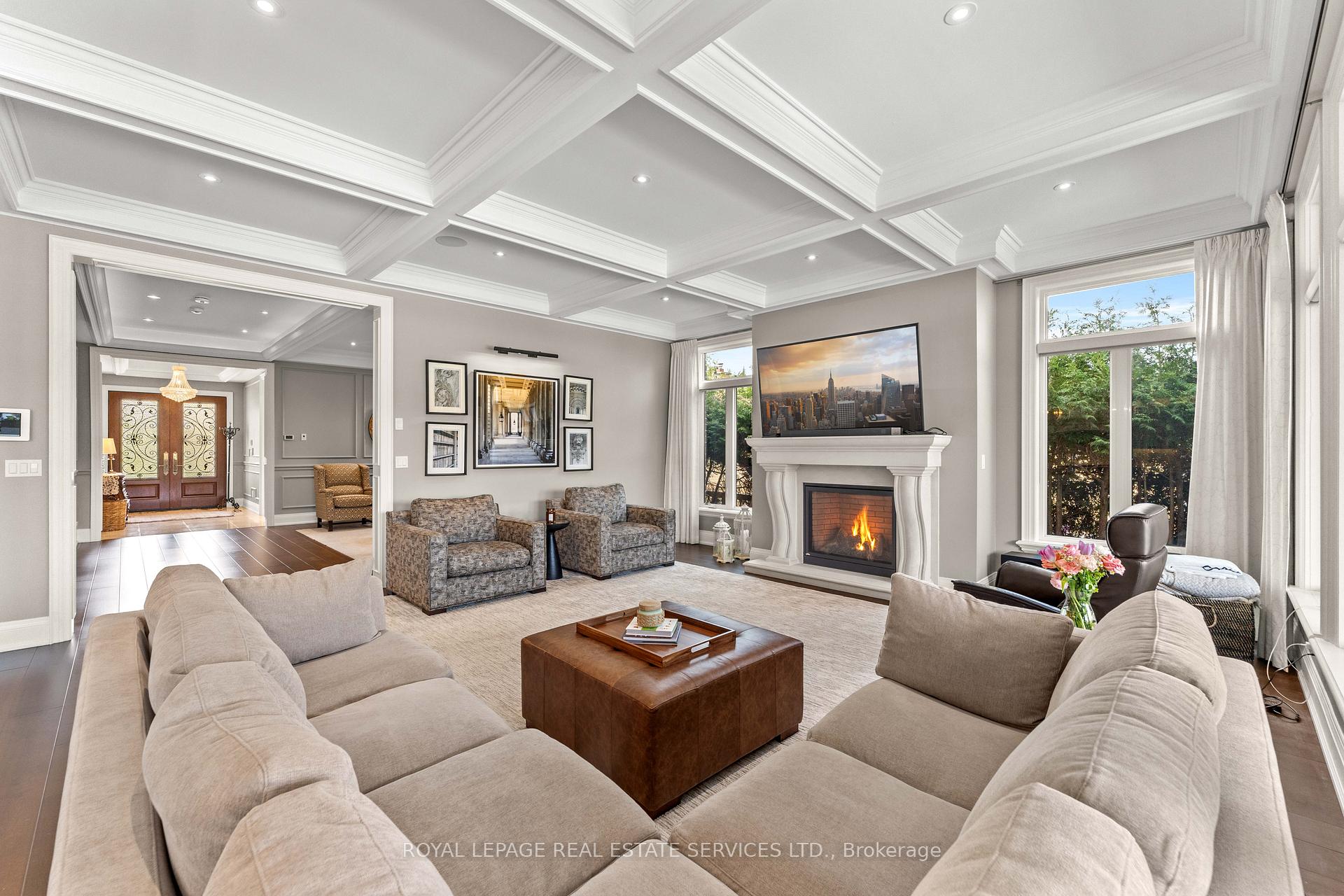 Photo 10 of 50 Fairway Drive, Aurora, Aurora Highlands — HOMEH