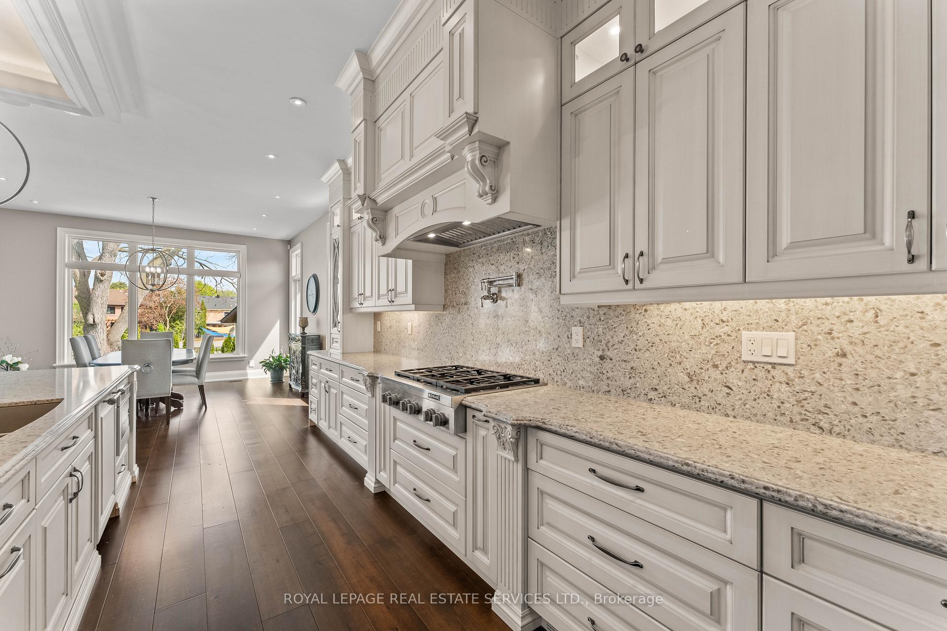 Photo 14 of 50 Fairway Drive, Aurora, Aurora Highlands — HOMEH