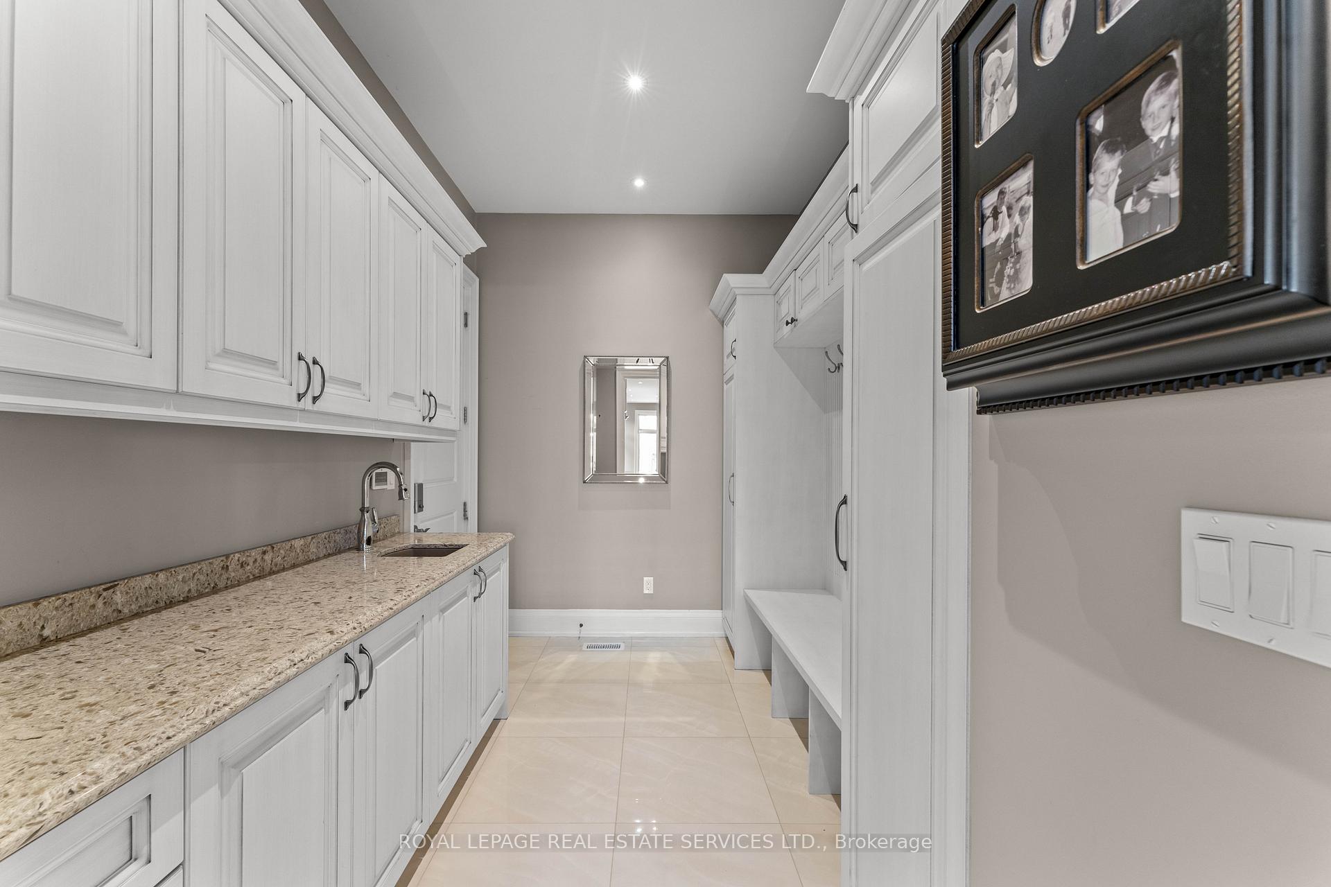 Photo 16 of 50 Fairway Drive, Aurora, Aurora Highlands — HOMEH