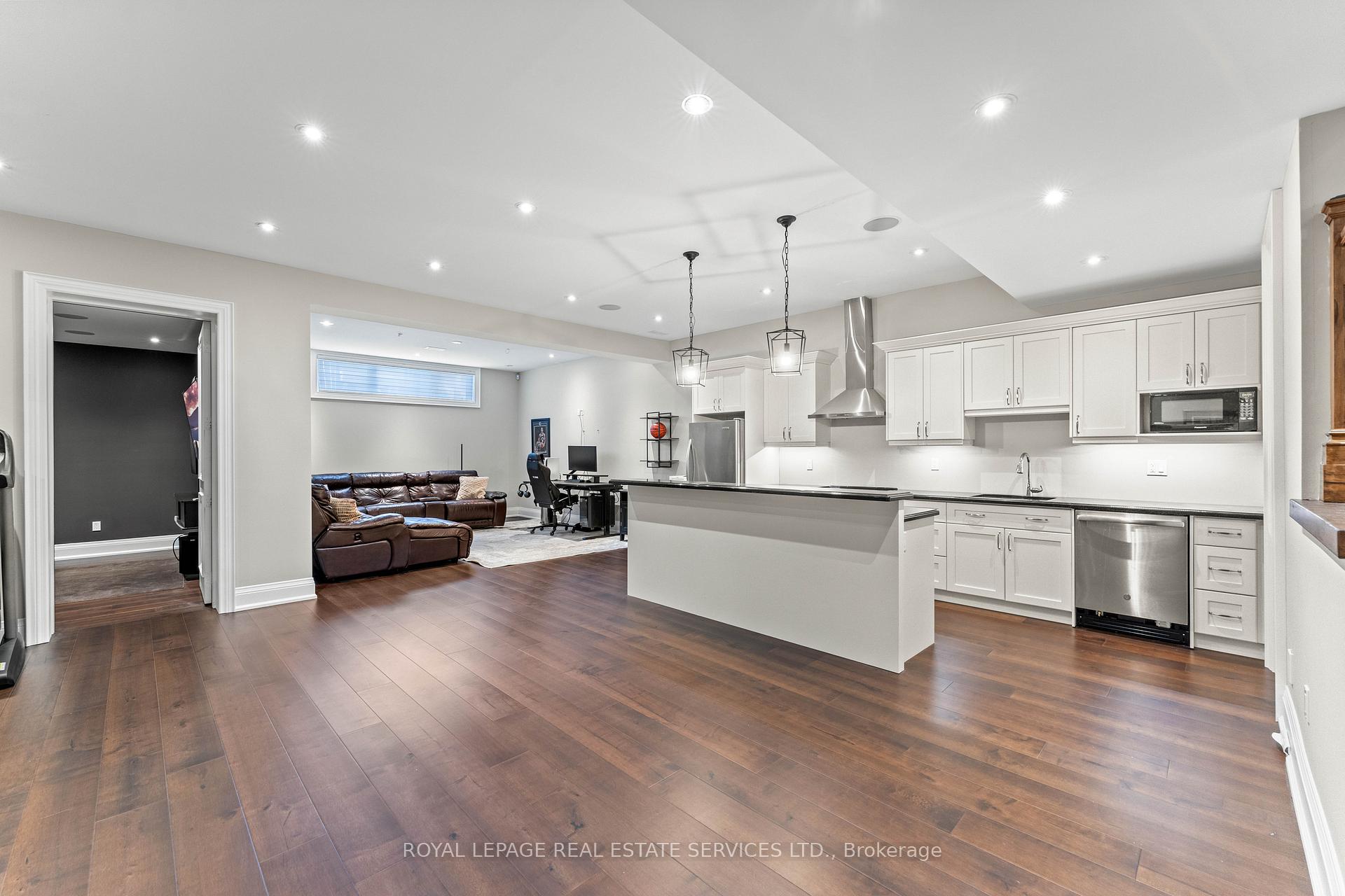 Photo 34 of 50 Fairway Drive, Aurora, Aurora Highlands — HOMEH