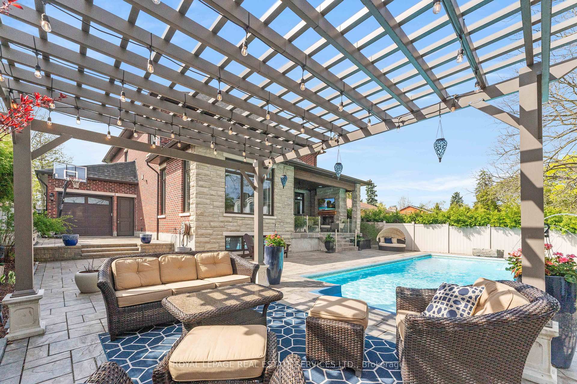 Photo 41 of 50 Fairway Drive, Aurora, Aurora Highlands — HOMEH