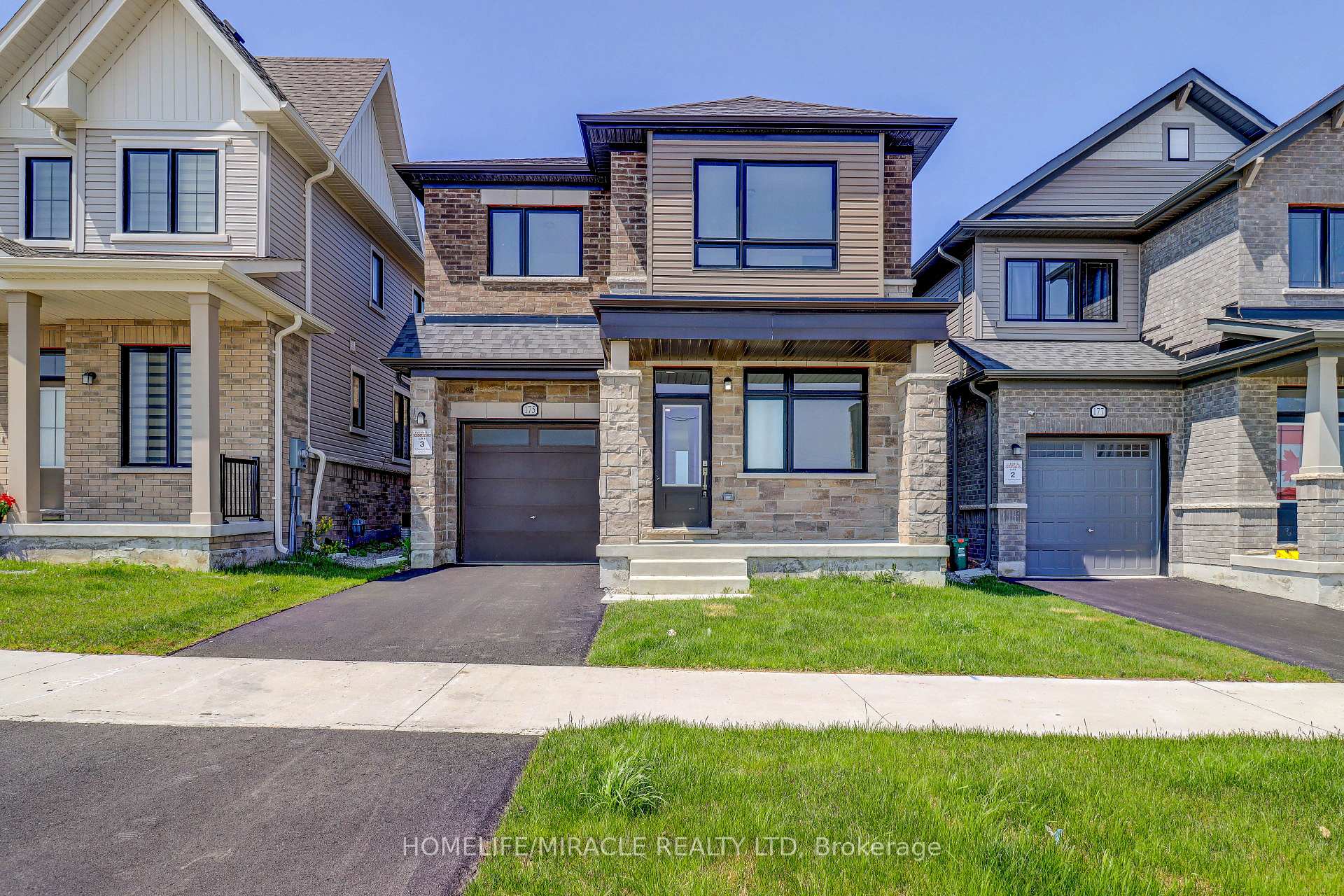 Photo 1 of 175 Fenchurch Manor, Barrie, Rural Barrie Southeast — HOMEH