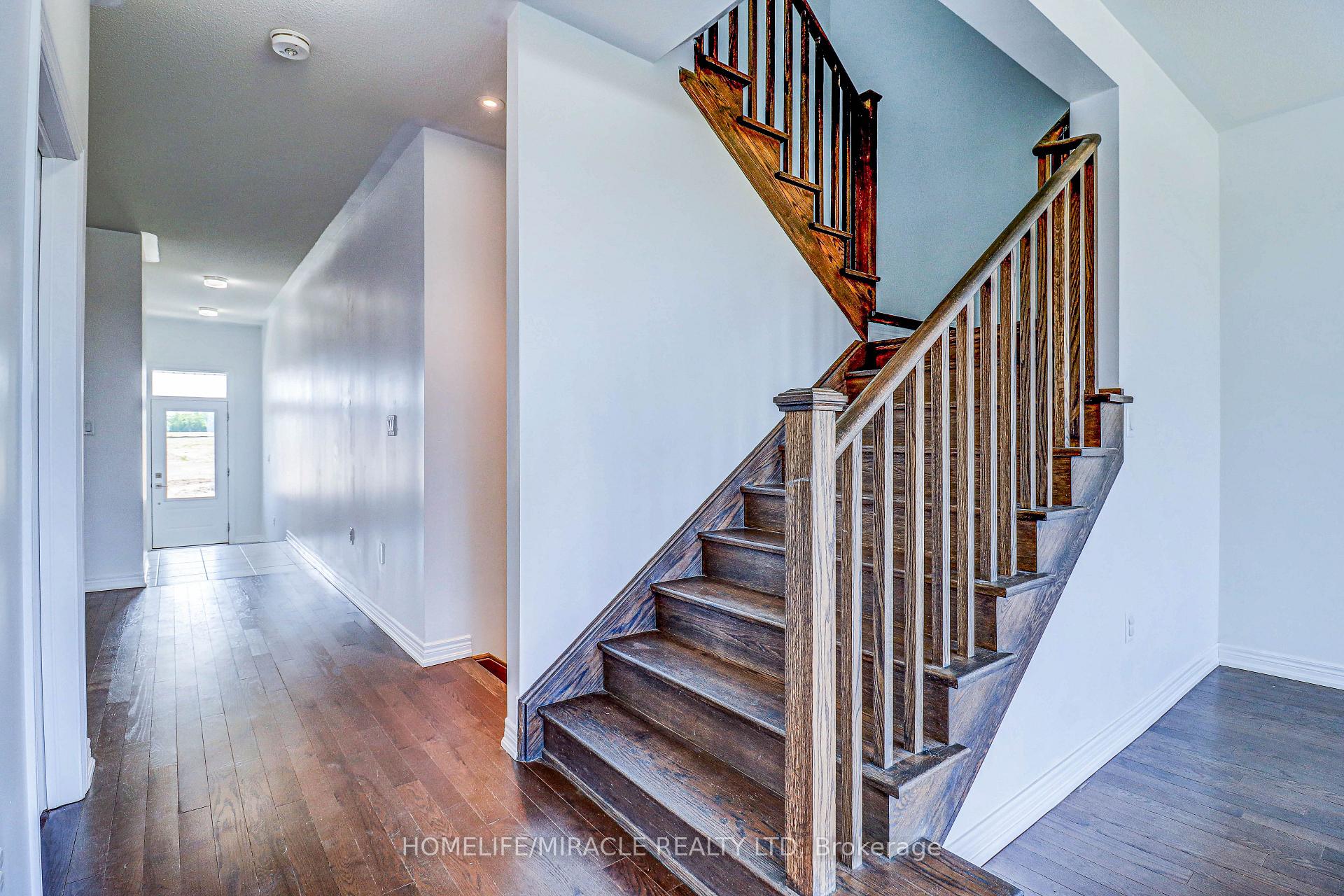 Photo 7 of 175 Fenchurch Manor, Barrie, Rural Barrie Southeast — HOMEH