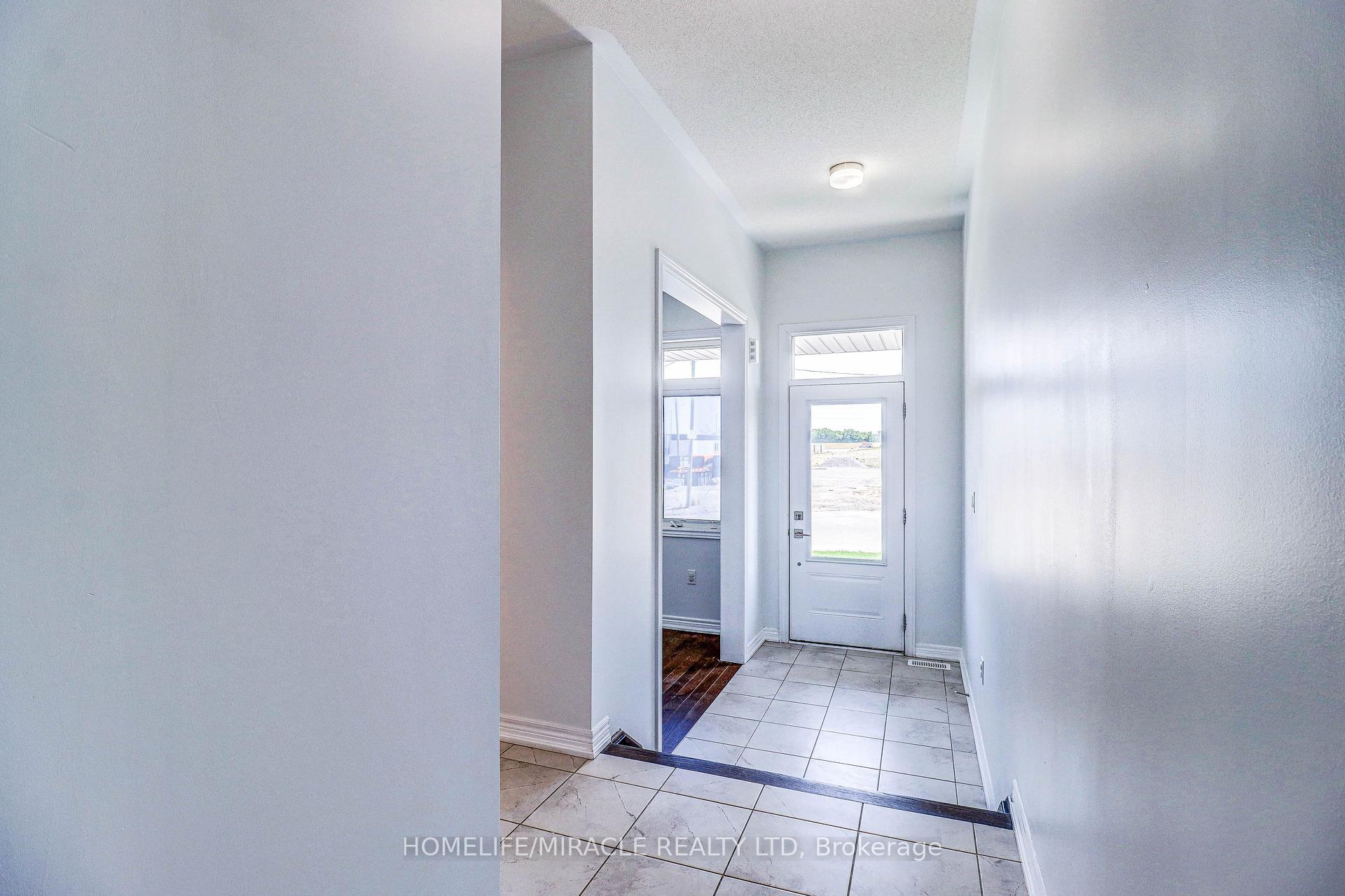 Photo 8 of 175 Fenchurch Manor, Barrie, Rural Barrie Southeast — HOMEH