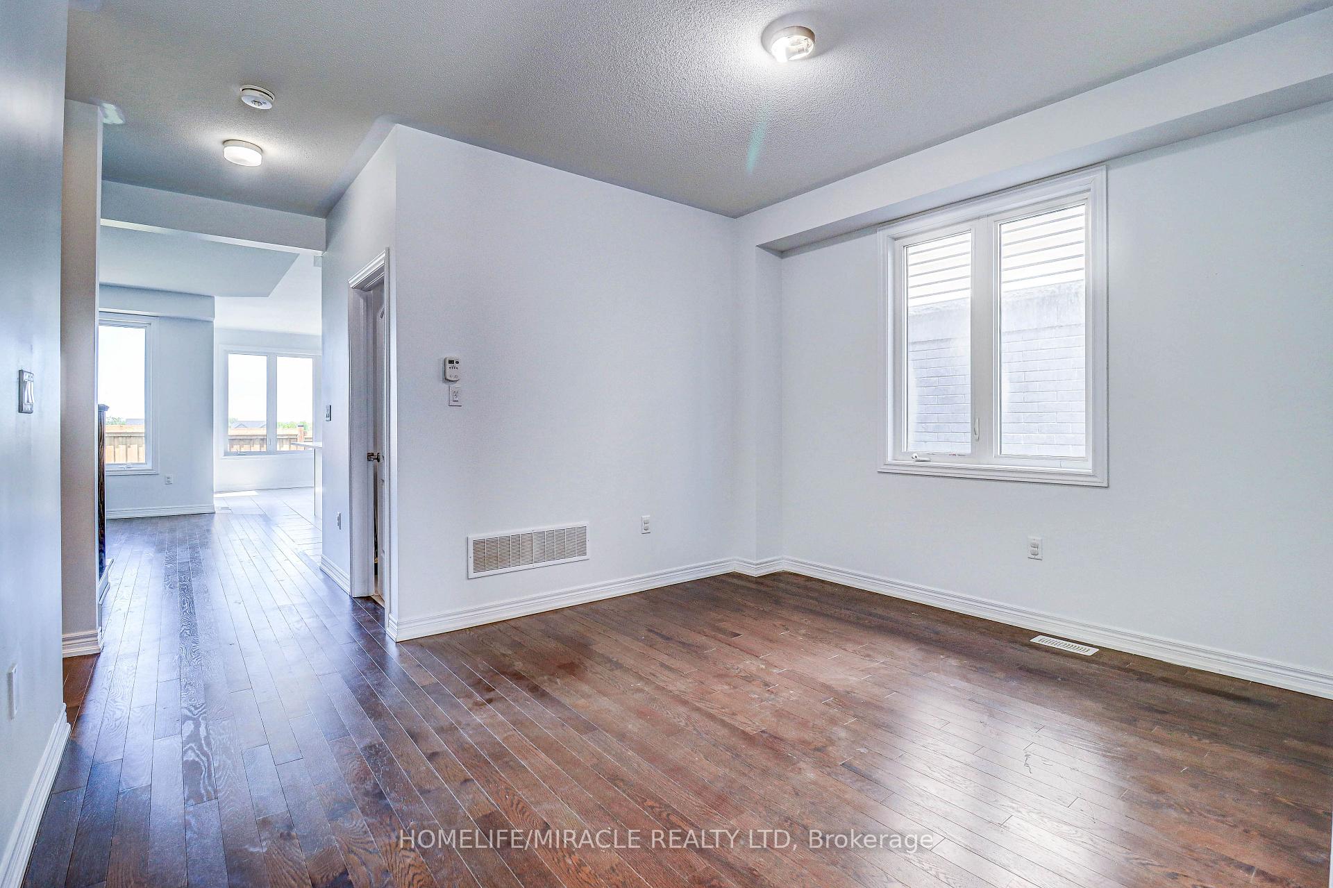 Photo 16 of 175 Fenchurch Manor, Barrie, Rural Barrie Southeast — HOMEH