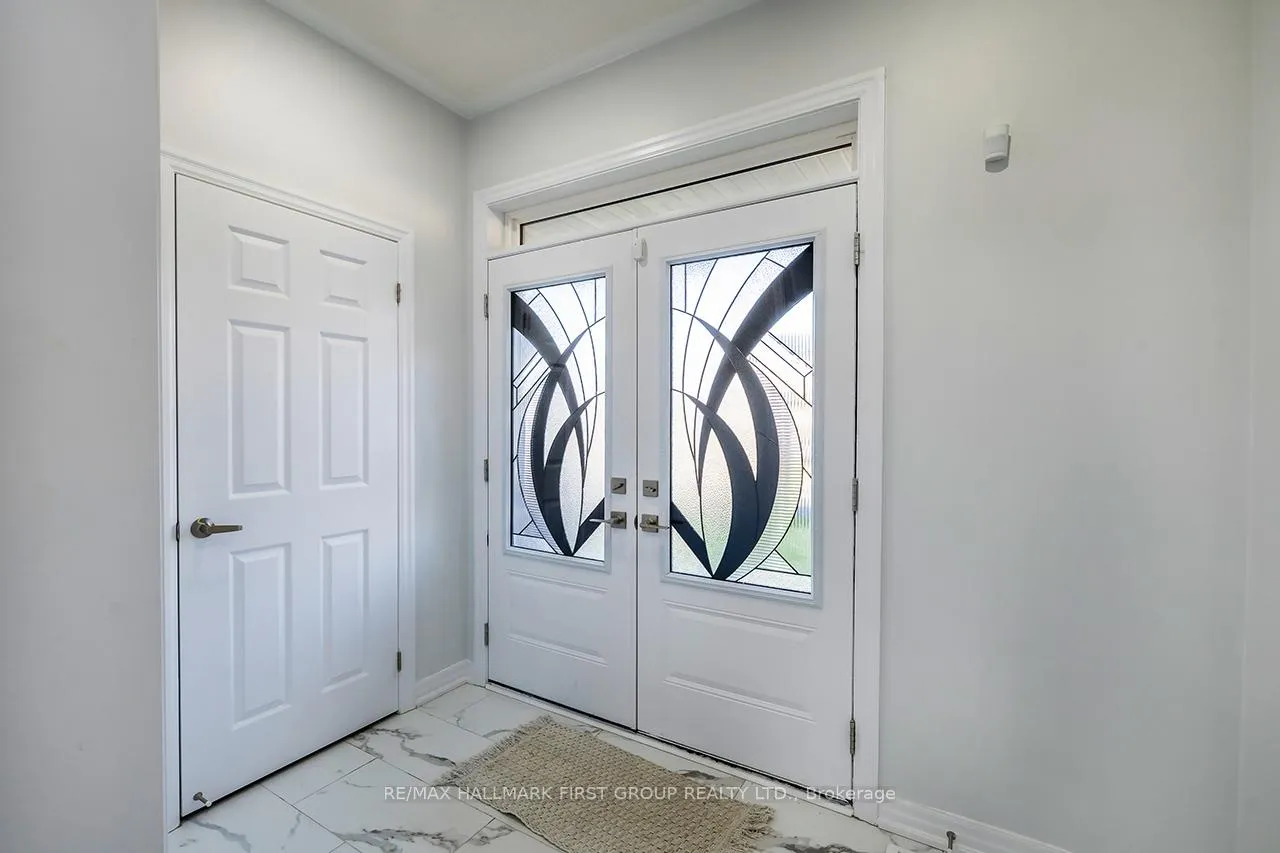 Photo 5 of 183 Flood Avenue, Clarington, Newcastle — HOMEH