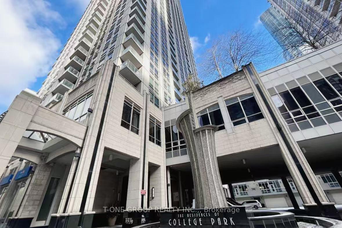 Front of Unit 3306, 763 Bay Street