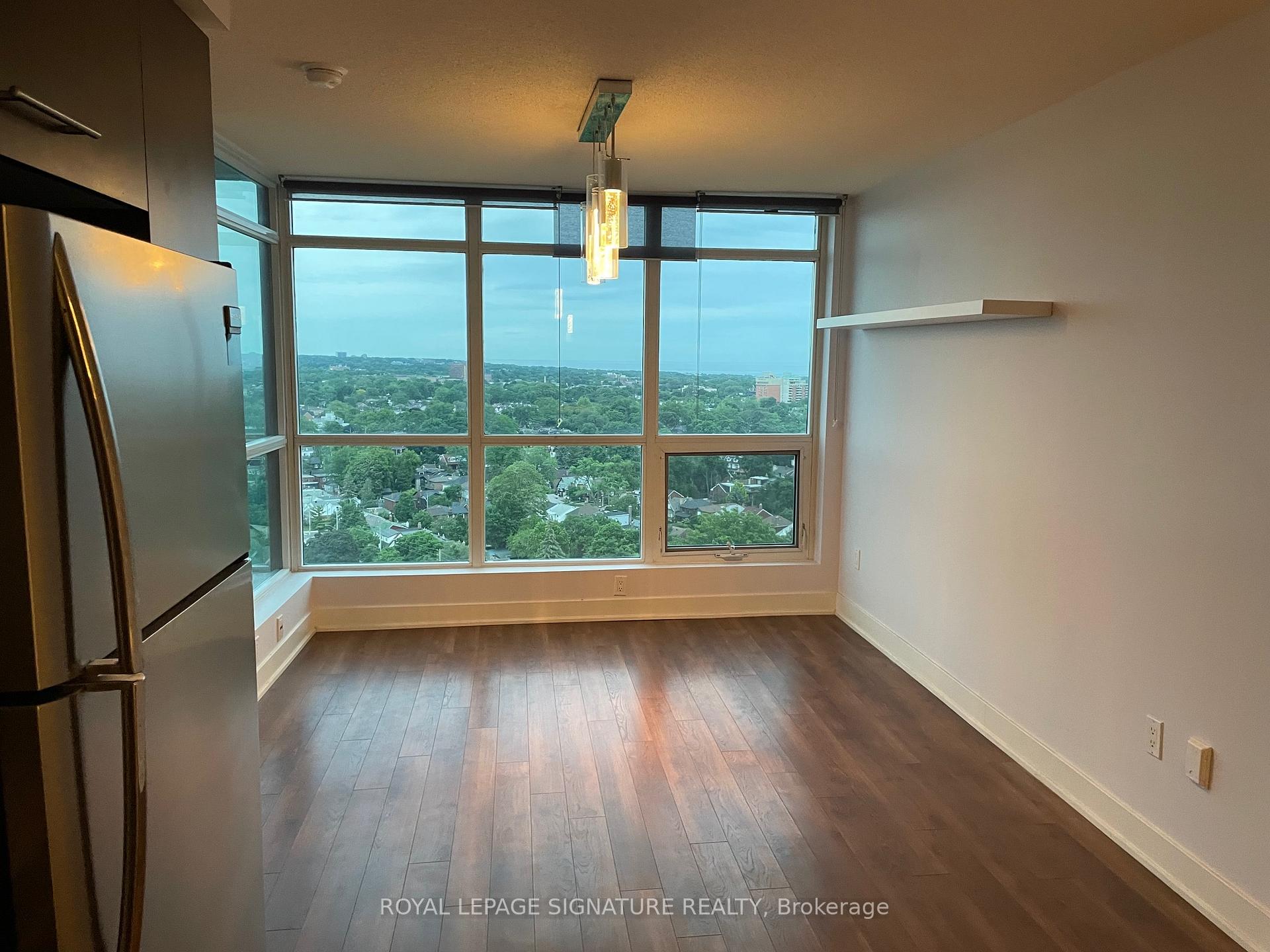 Photo 4 of Unit 2106, 1048 Broadview Avenue, Toronto, Broadview North — HOMEH