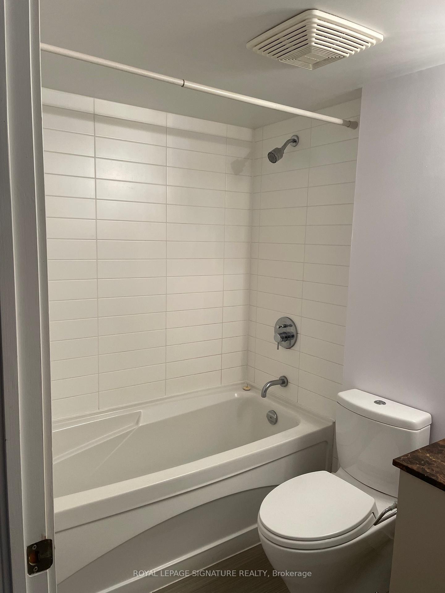 Photo 6 of Unit 2106, 1048 Broadview Avenue, Toronto, Broadview North — HOMEH