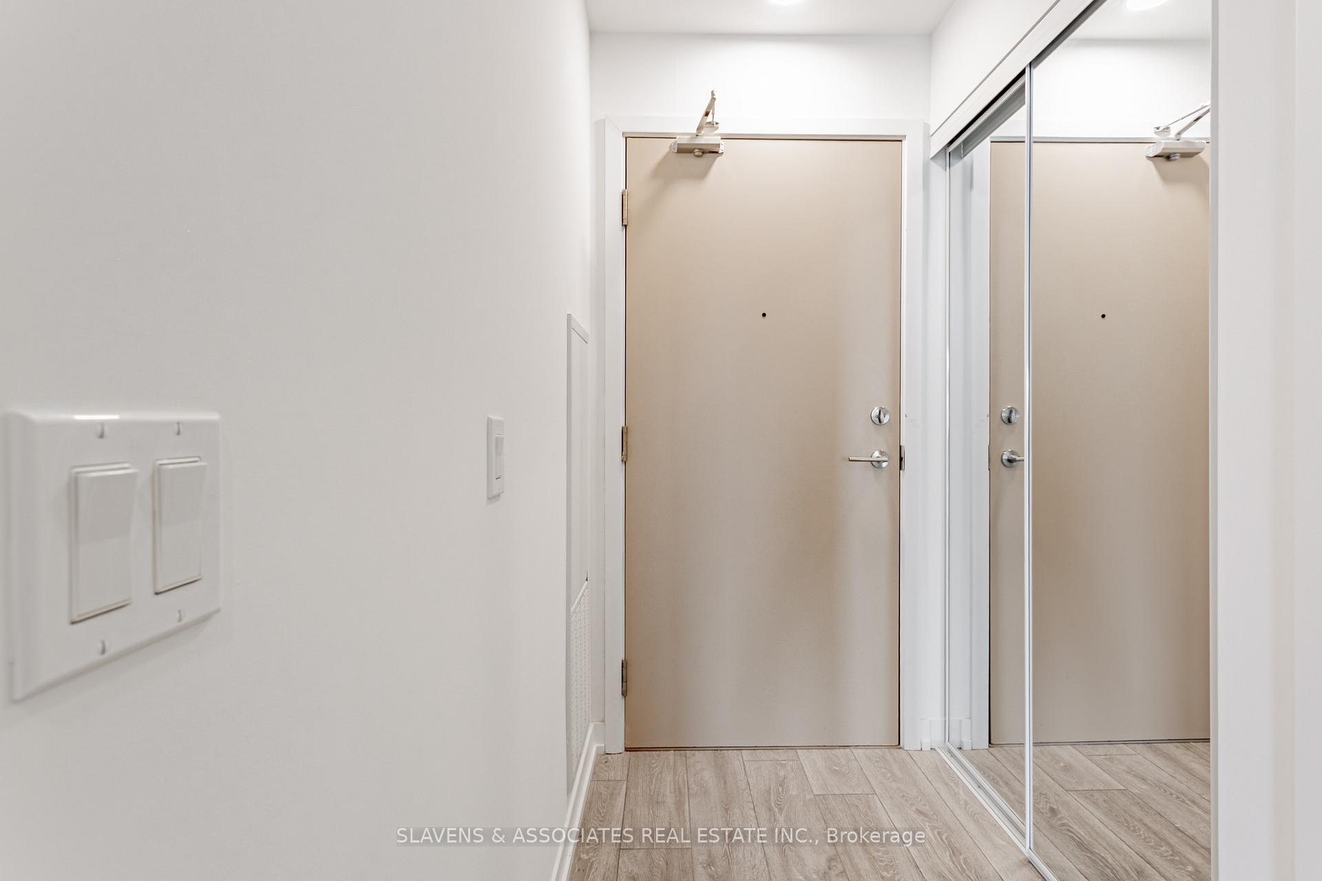 Photo 3 of Unit PH2, 2020 Bathurst Street, Toronto, Humewood-Cedarvale — HOMEH