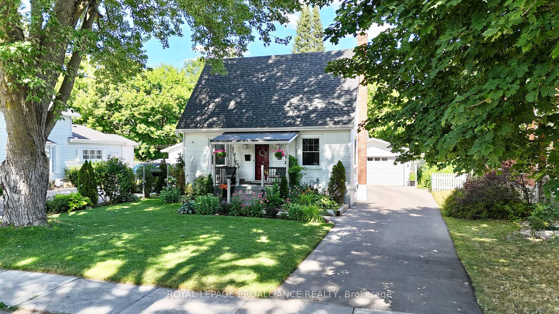 Photo 1 of 173 Foster Avenue, Belleville, Belleville Ward — HOMEH