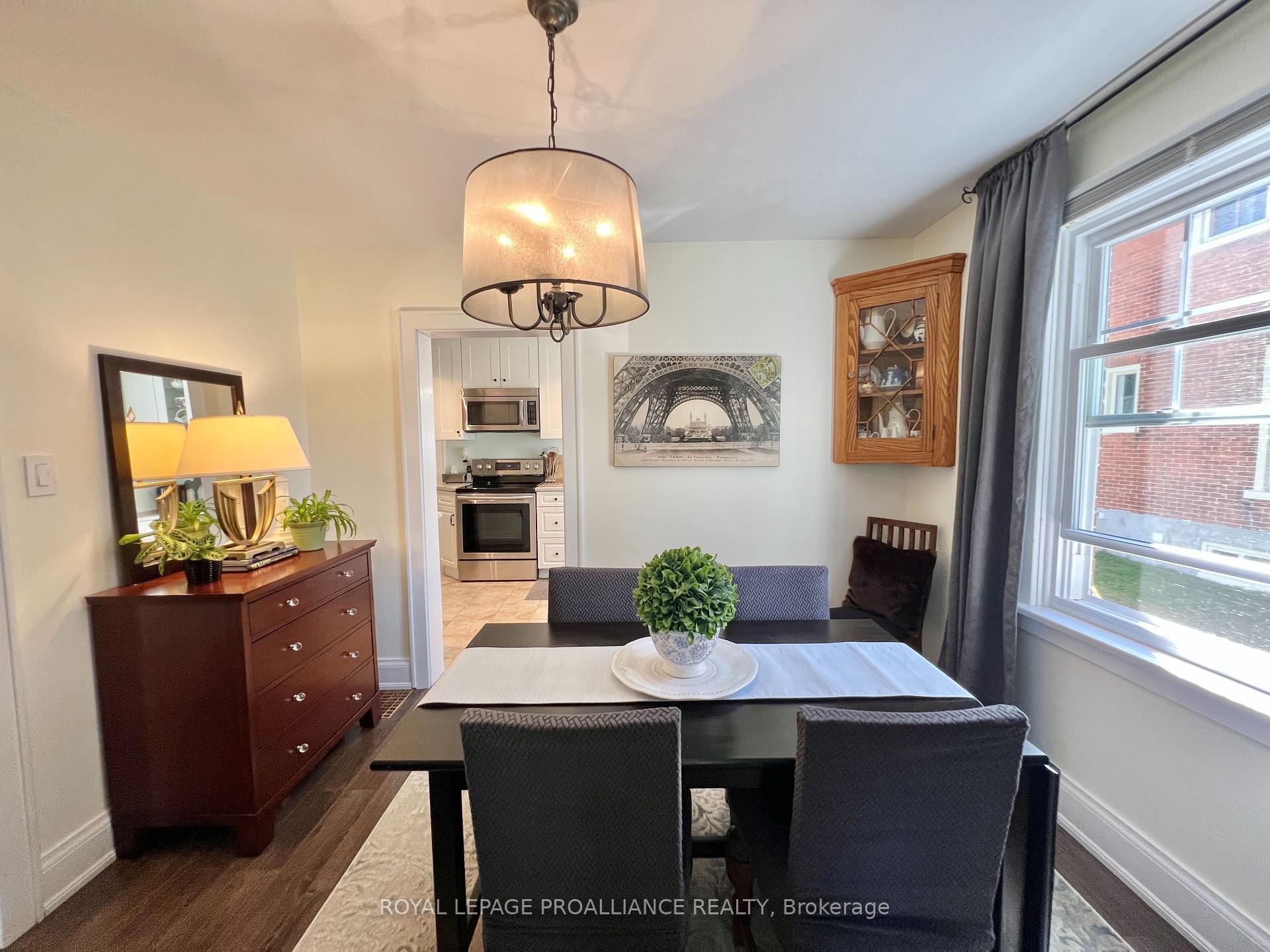 Photo 8 of 173 Foster Avenue, Belleville, Belleville Ward — HOMEH