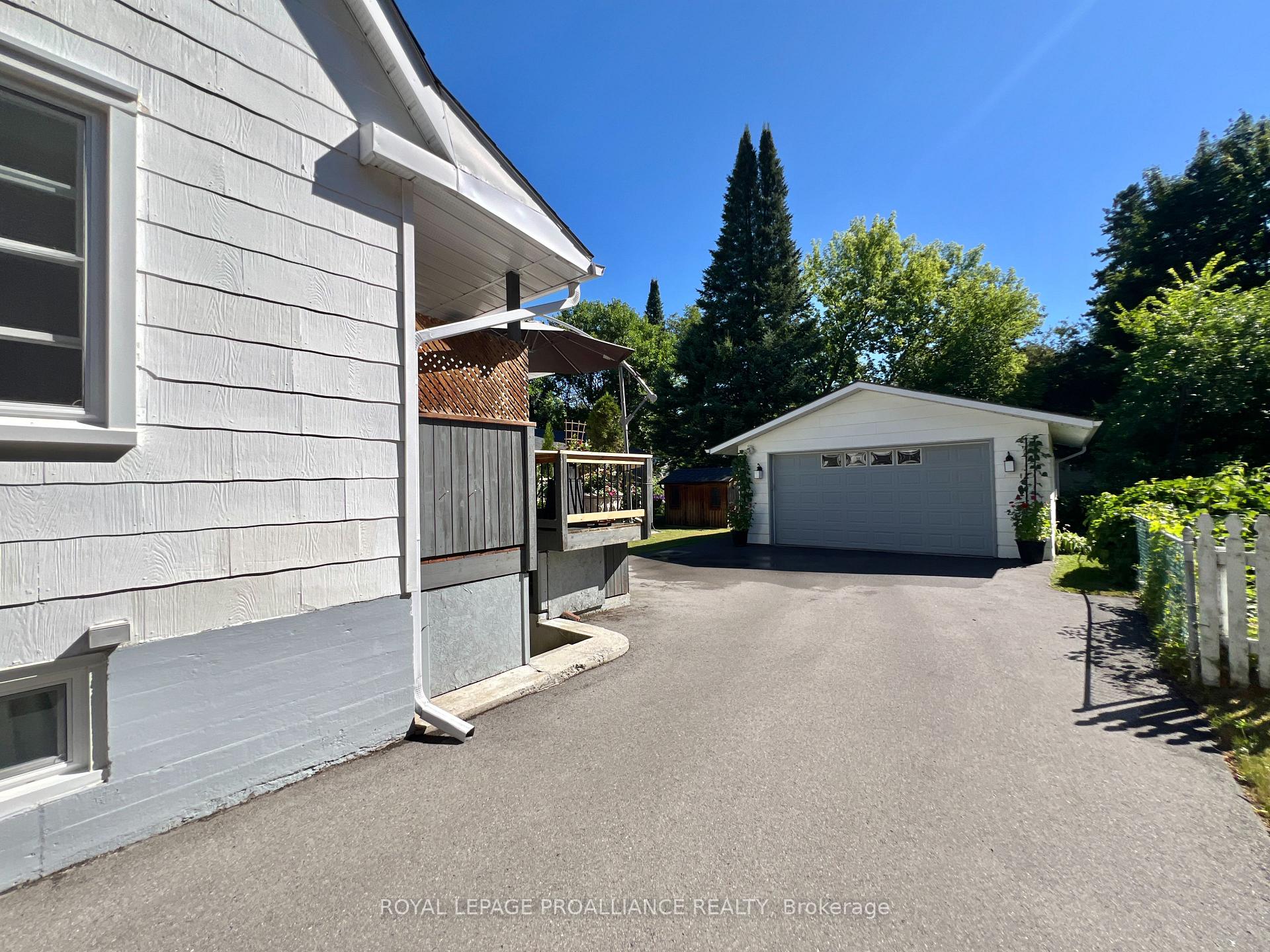 Photo 26 of 173 Foster Avenue, Belleville, Belleville Ward — HOMEH