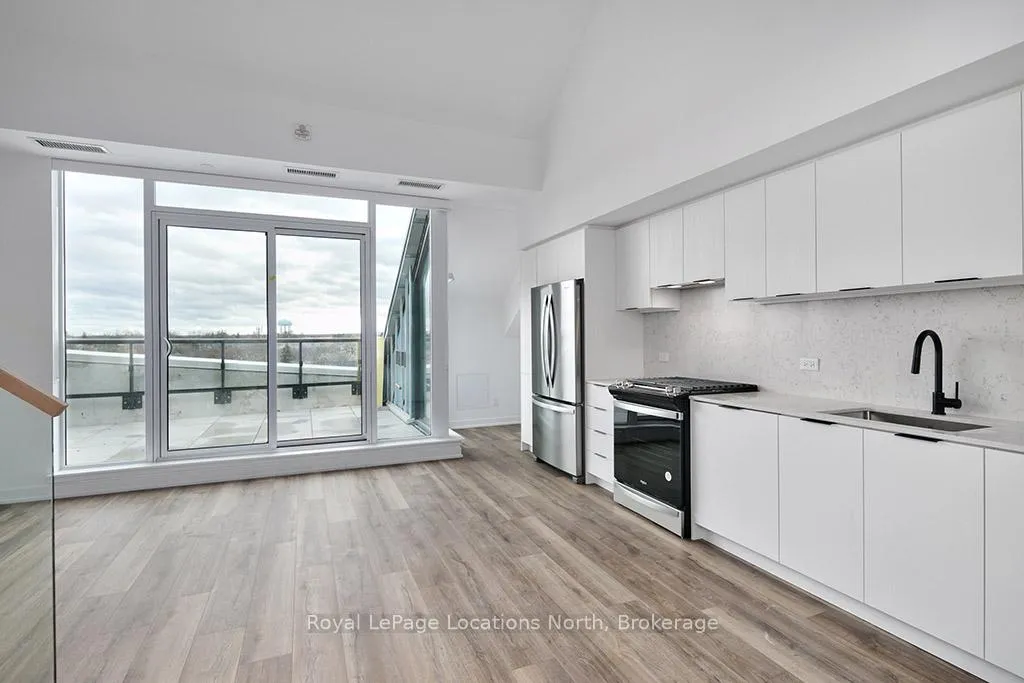Photo 4 of Unit 612, 31 Huron Street, Collingwood — HOMEH