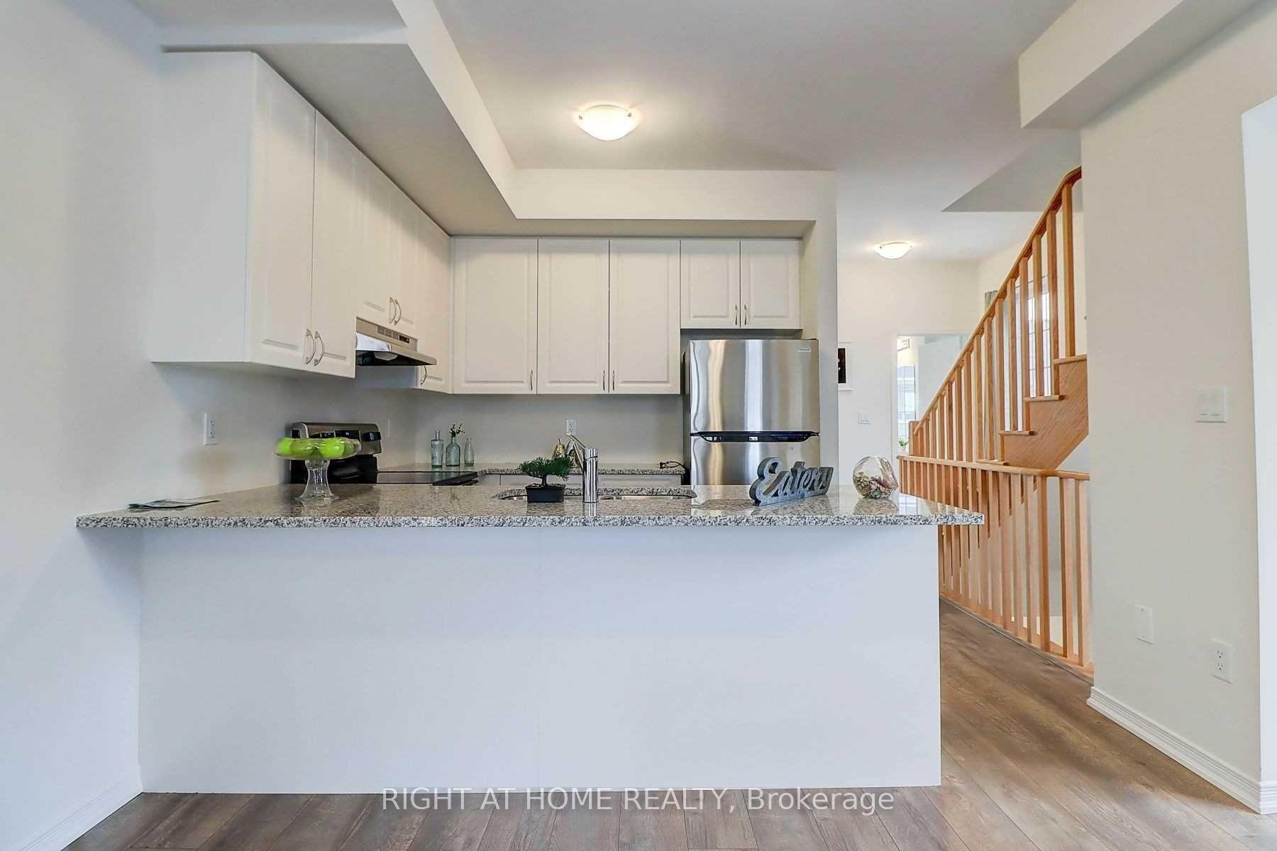 Photo 5 of 2552 Earleville Path, Oshawa, Windfields — HOMEH