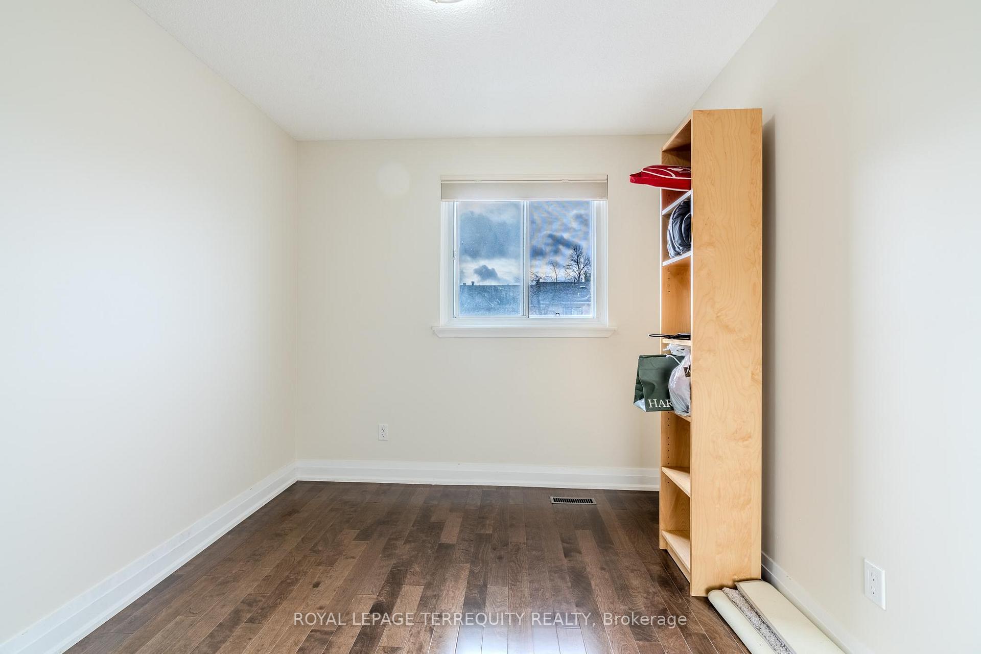 Photo 21 of 84 Moregate Crescent, Brampton, Central Park — HOMEH