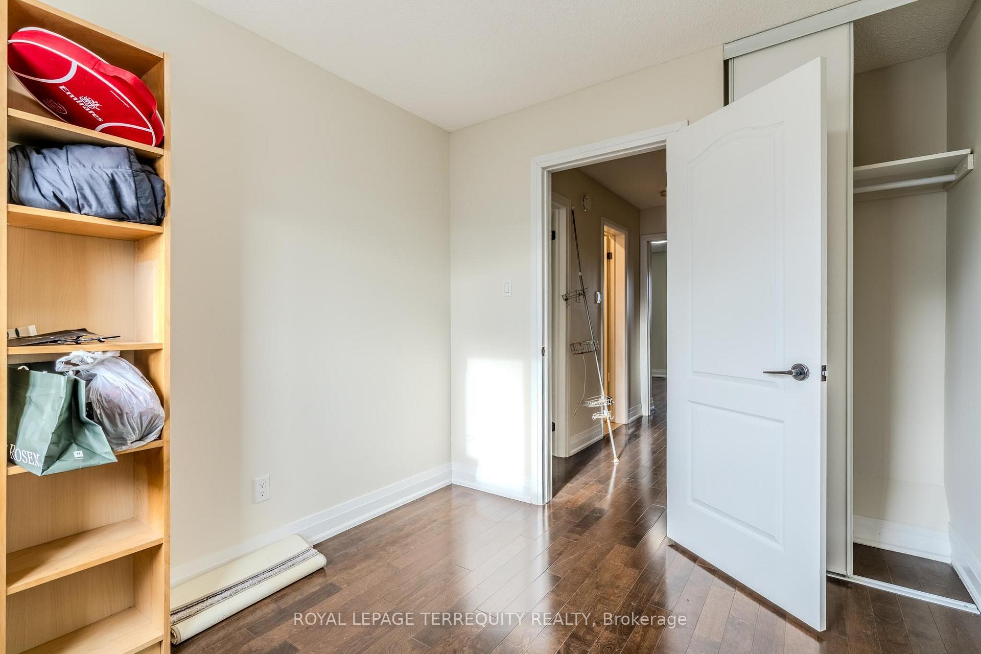 Photo 24 of 84 Moregate Crescent, Brampton, Central Park — HOMEH