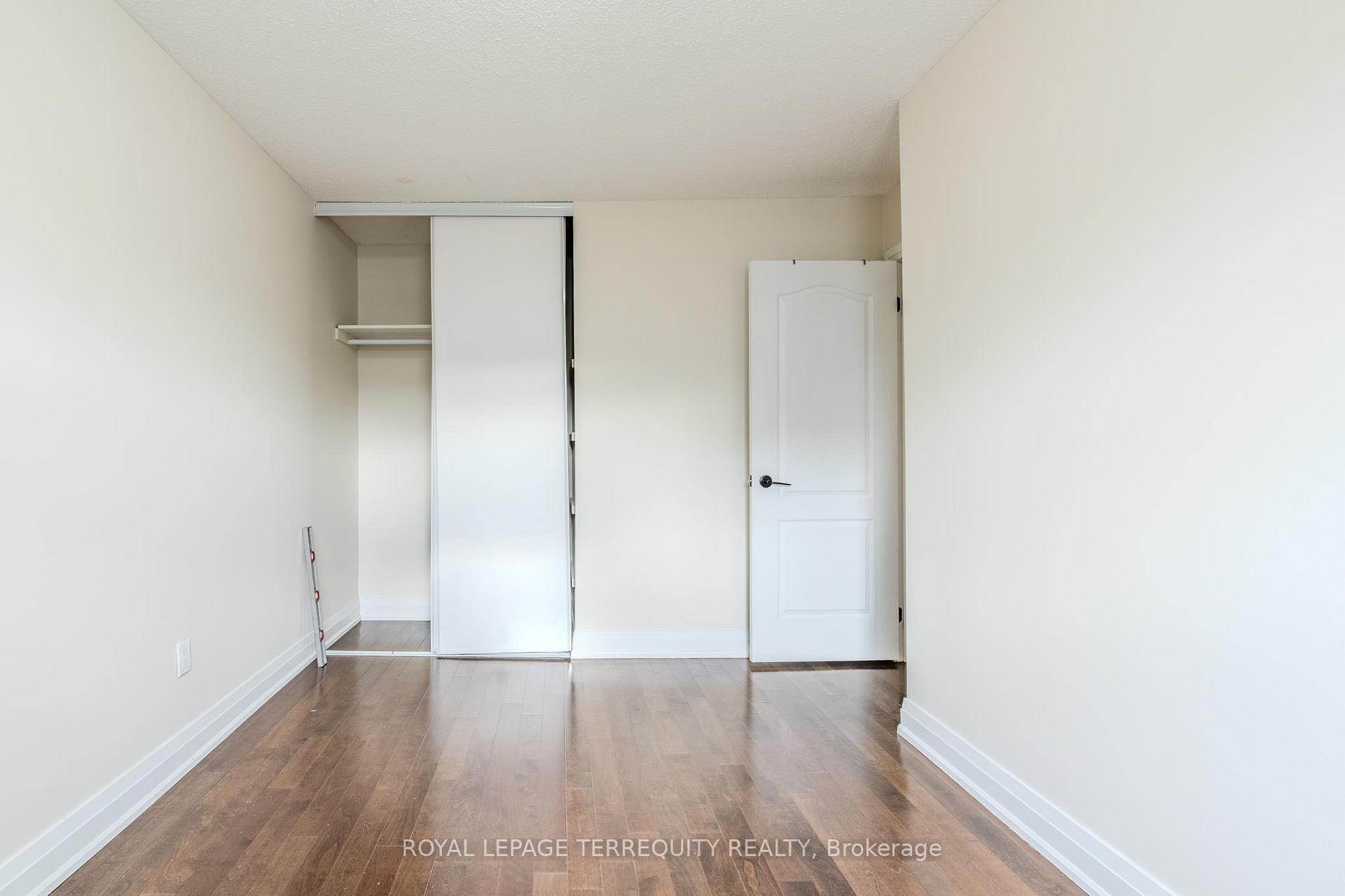 Photo 27 of 84 Moregate Crescent, Brampton, Central Park — HOMEH