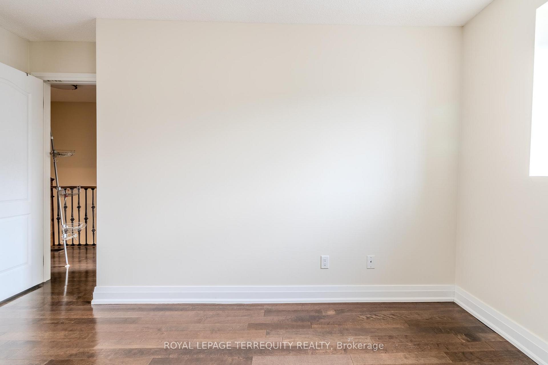 Photo 28 of 84 Moregate Crescent, Brampton, Central Park — HOMEH