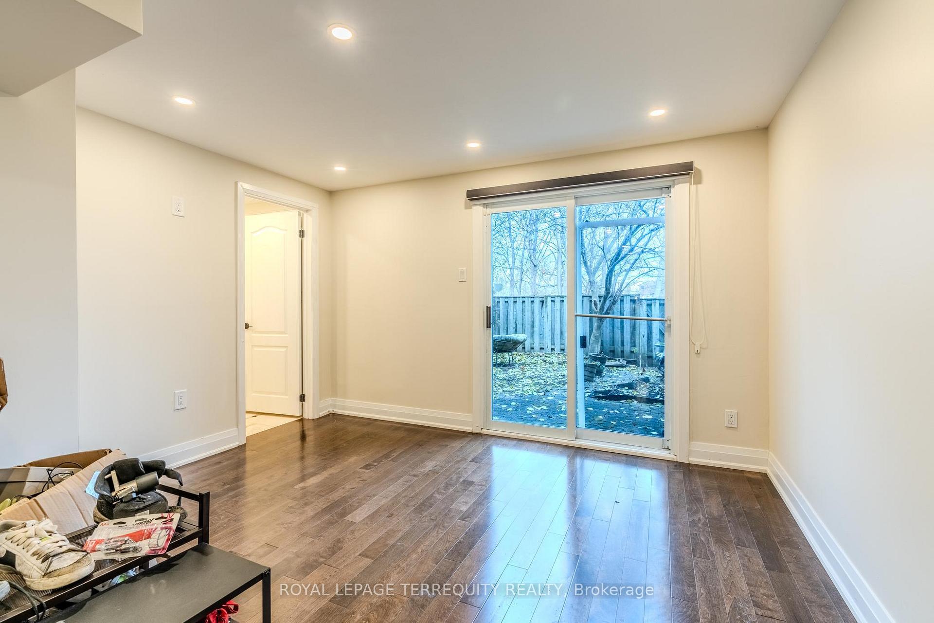 Photo 34 of 84 Moregate Crescent, Brampton, Central Park — HOMEH