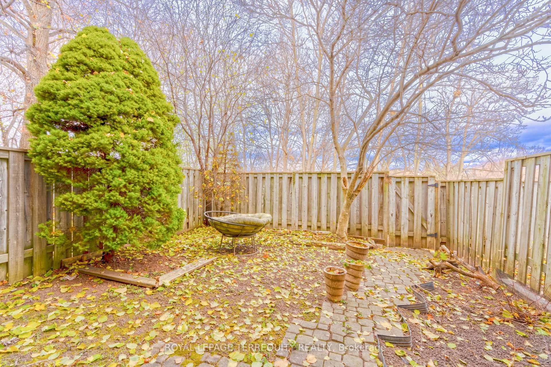 Photo 38 of 84 Moregate Crescent, Brampton, Central Park — HOMEH
