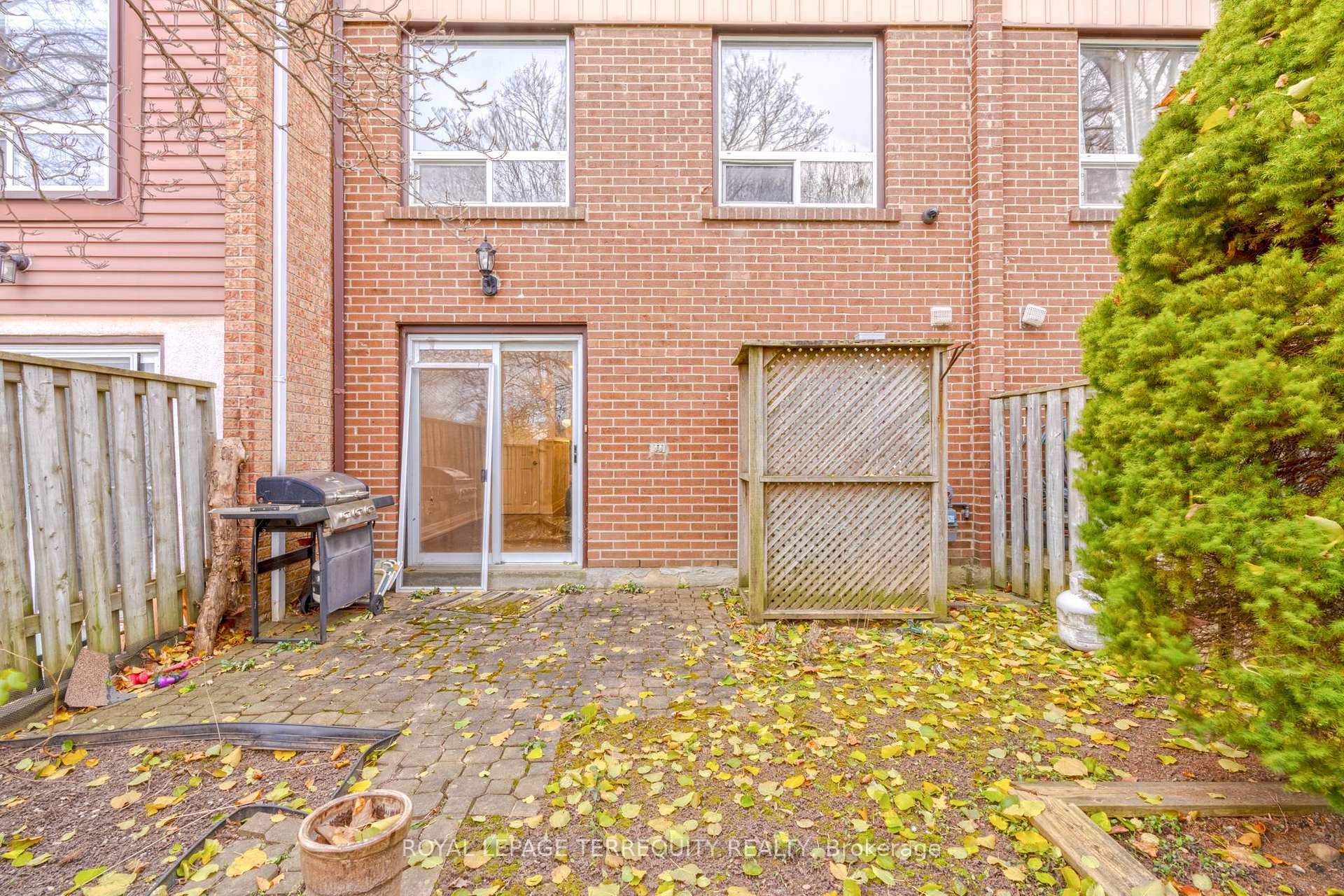 Photo 39 of 84 Moregate Crescent, Brampton, Central Park — HOMEH