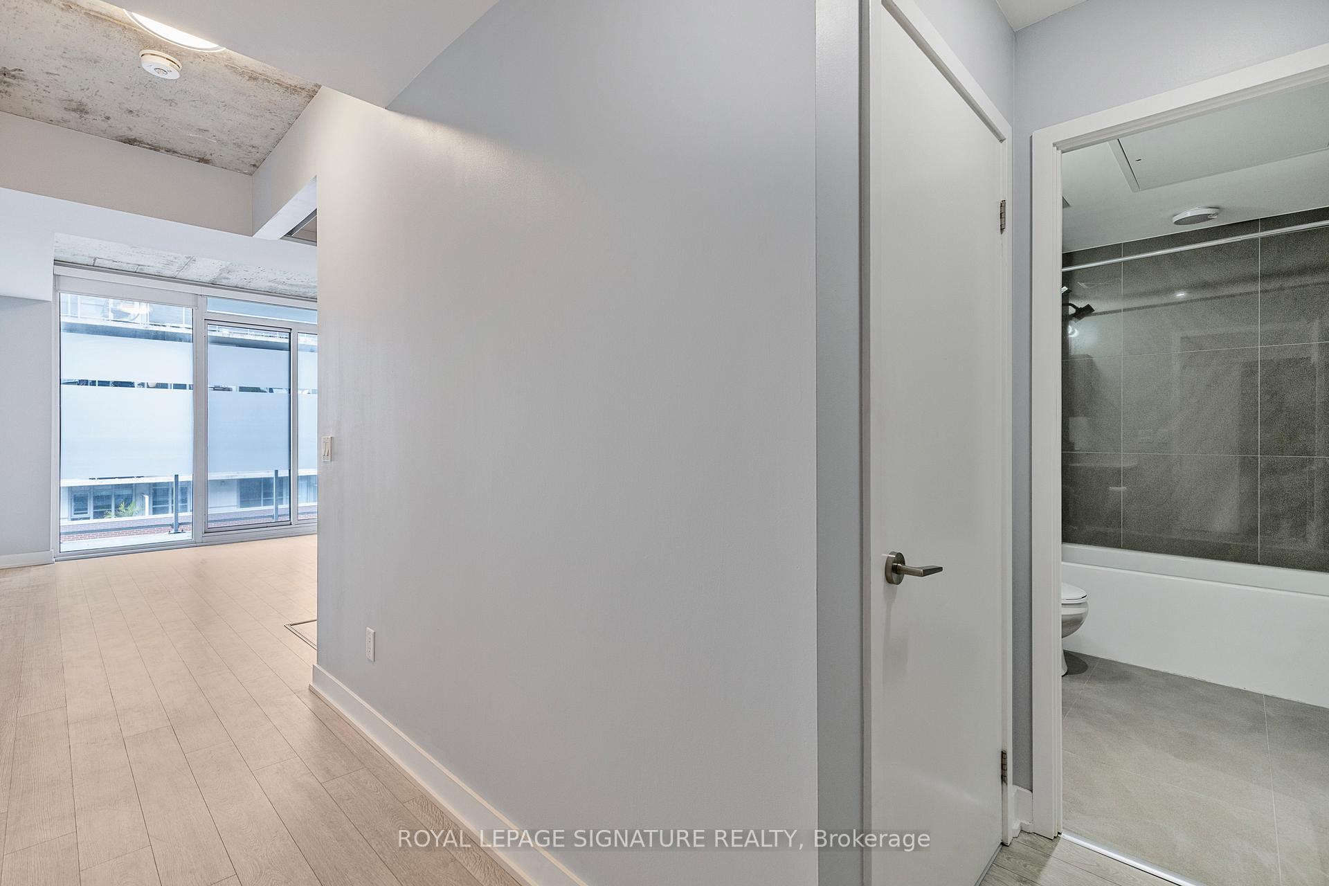 Photo 6 of Unit 820, 15 Baseball Place, Toronto, South Riverdale — HOMEH