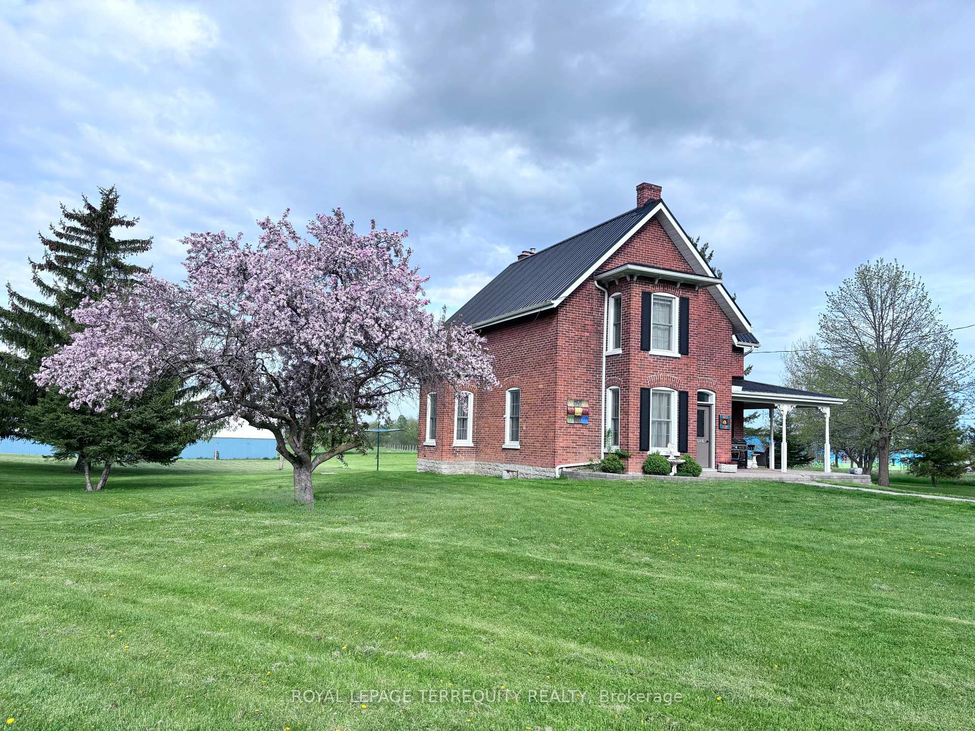 Front of 6984 Highway 62